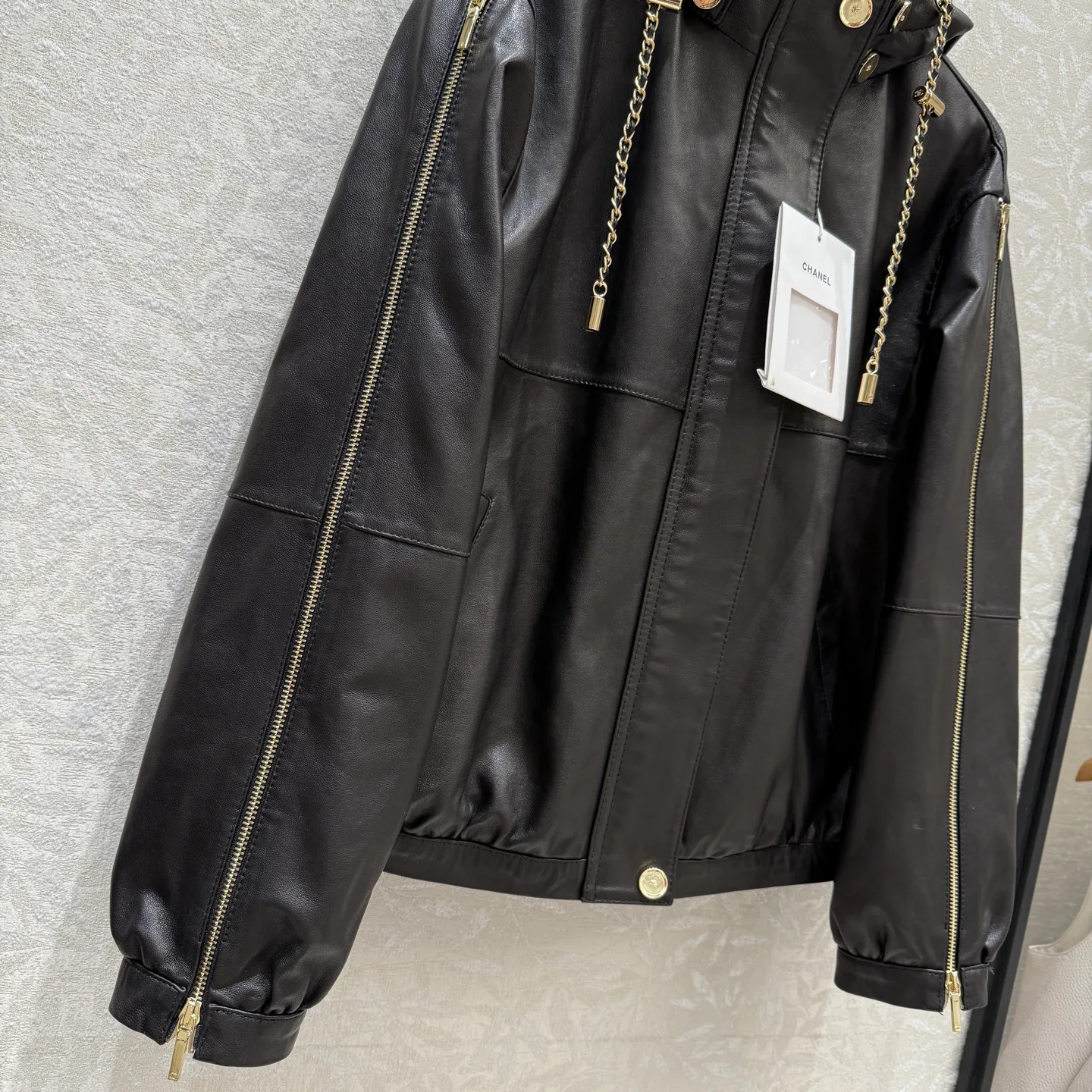 Women's Leather Jackets And Sheepskin Coats CHANEL 18172608