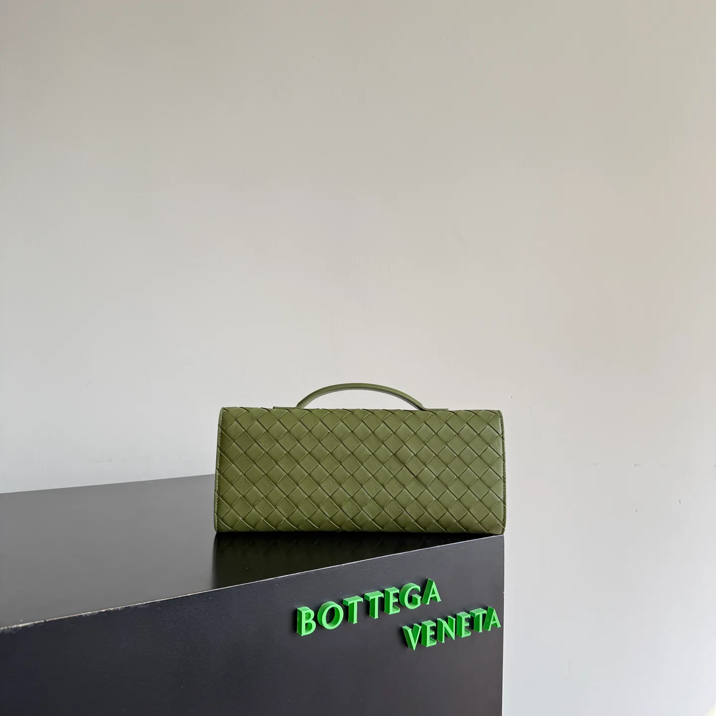 Women's Clutches BOTTEGA VENETA 18266715