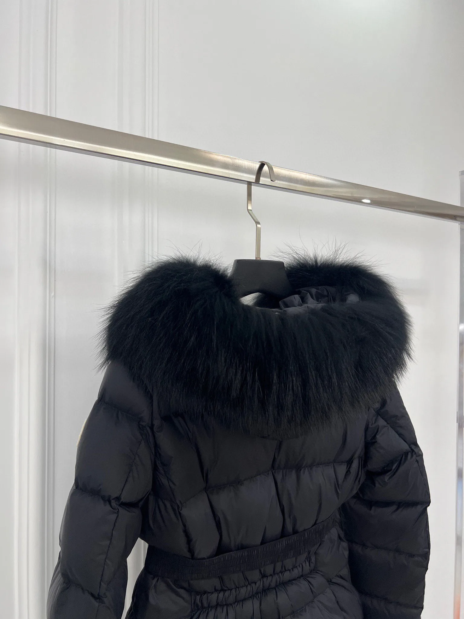 Women's Jackets And Down Jackets MONCLER 18416116