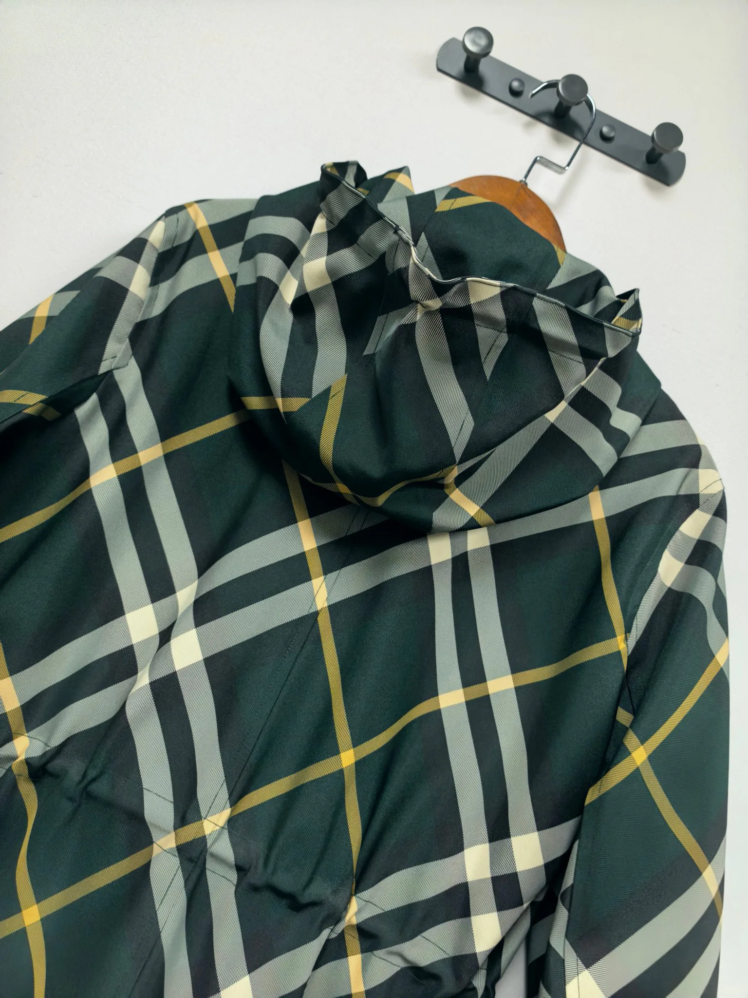 Women's Jackets And Down Jackets BURBERRY 18277302