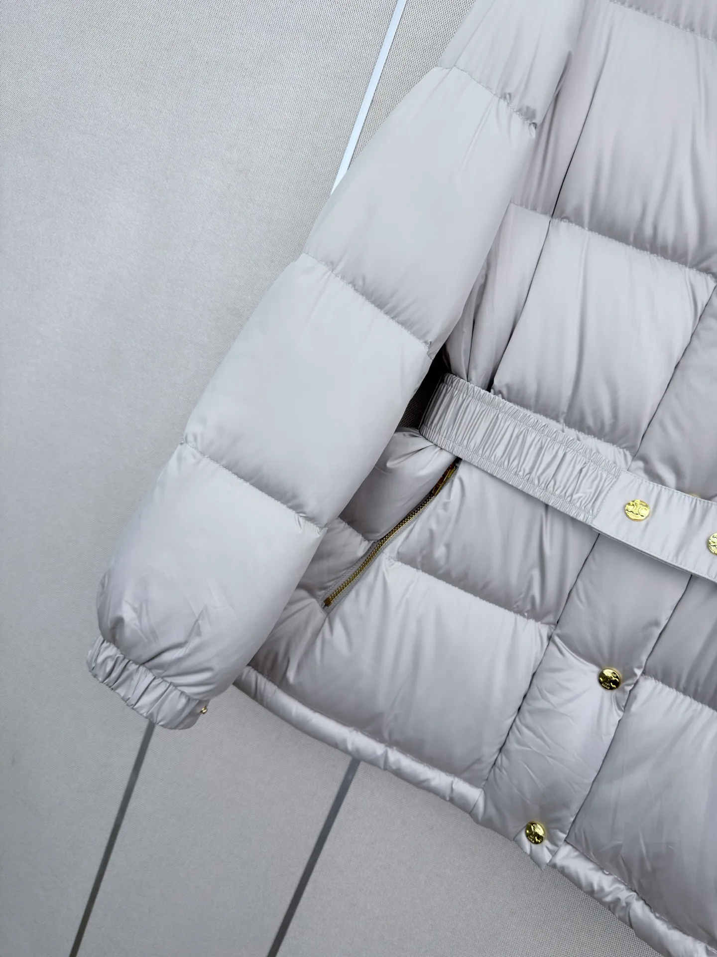 Women's Jackets And Down Jackets CELINE 18016095