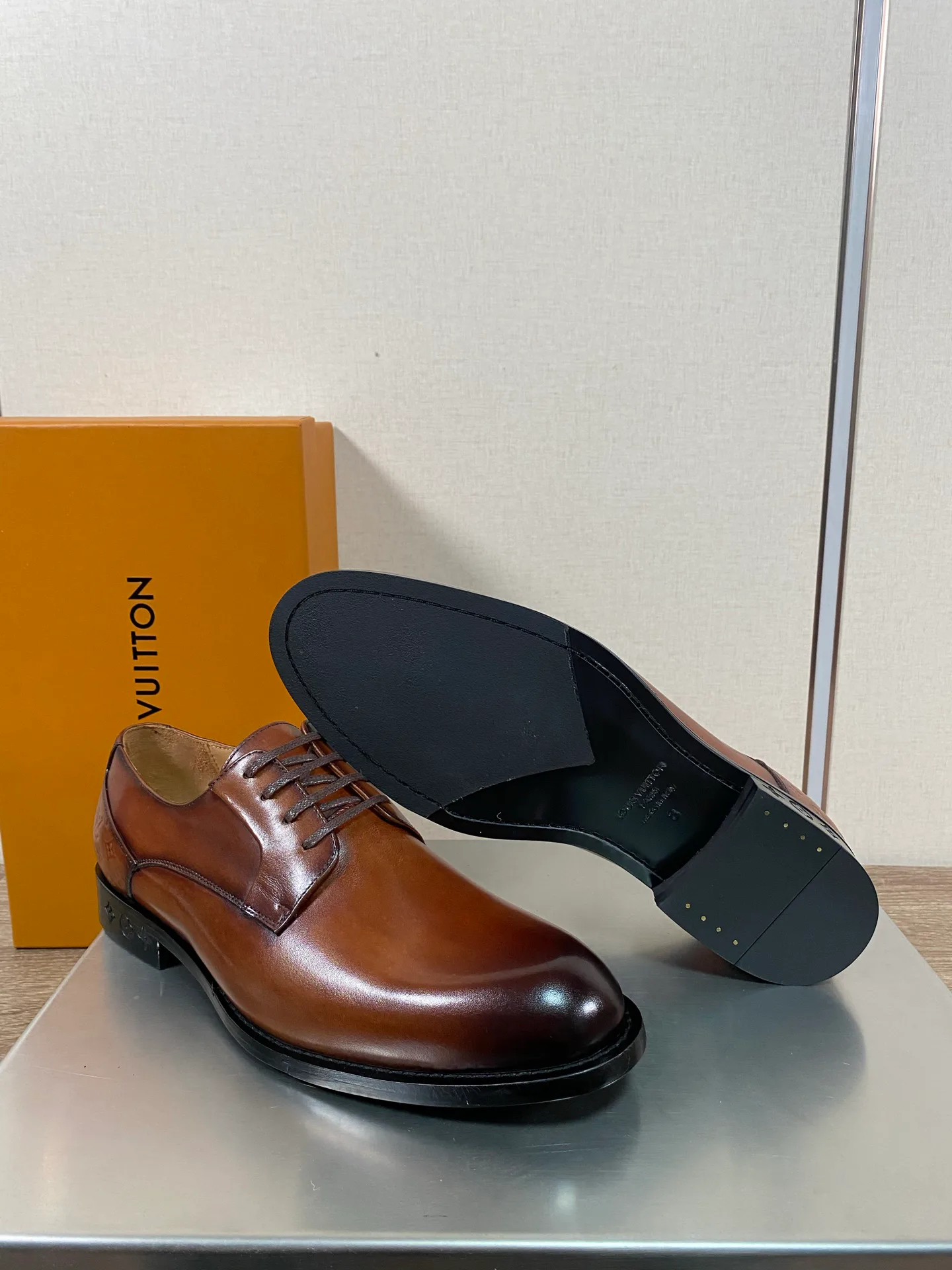 Men's Loafers And Dress Shoes LOUIS VUITTON 18078673