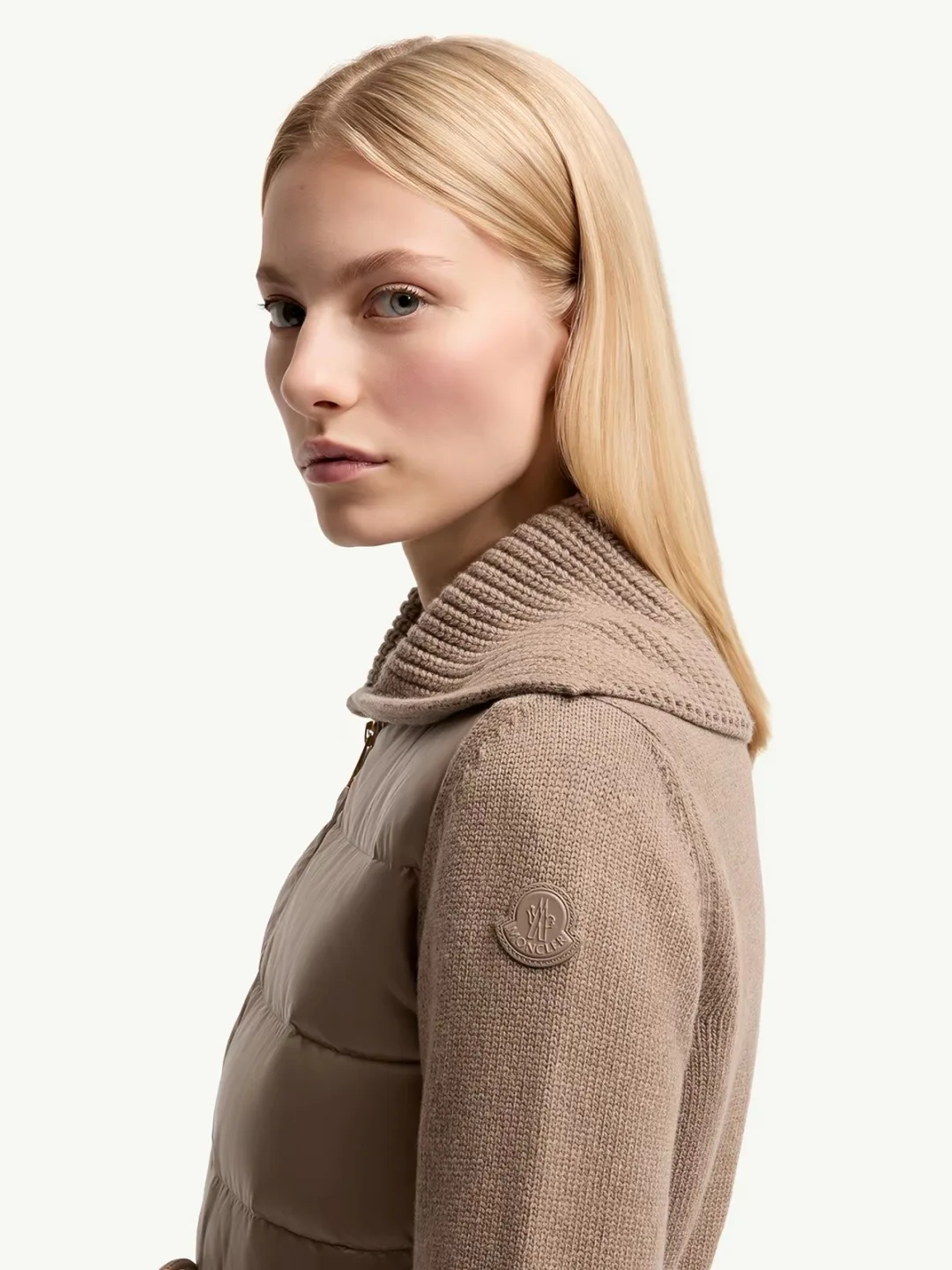Women's Jackets And Down Jackets MONCLER 18248293