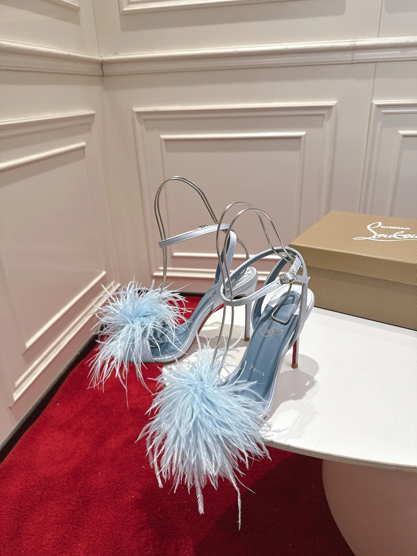 Women's Heels CHRISTIAN LOUBOUTIN 17057873