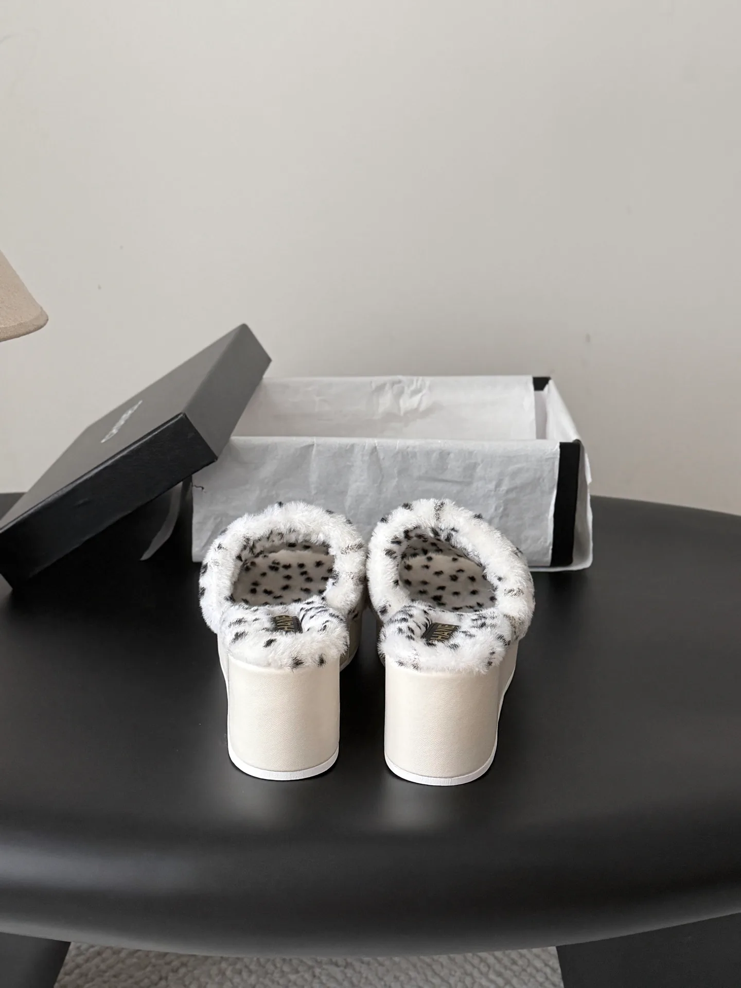 Women's Slippers CHANEL 18053836