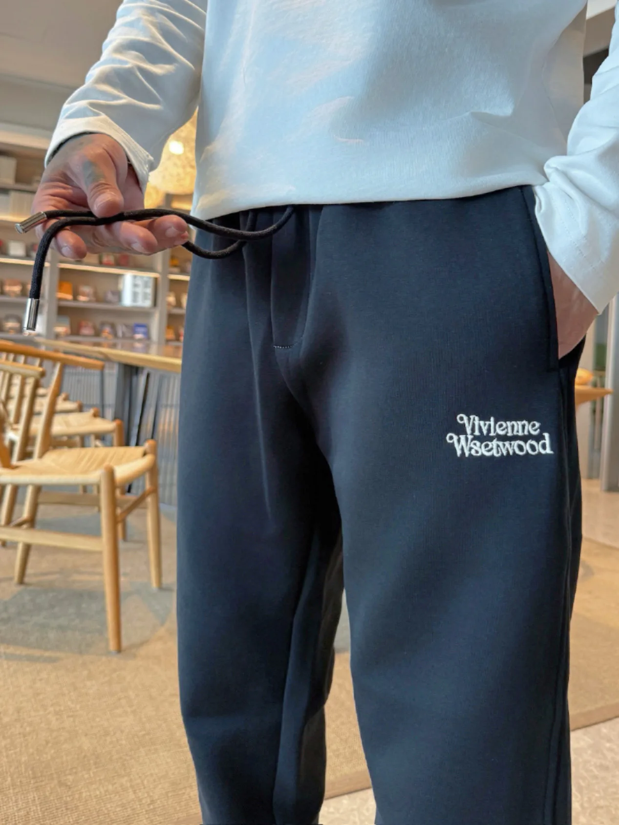 Men's Trousers VIVIENNE WESTWOOD 18345718