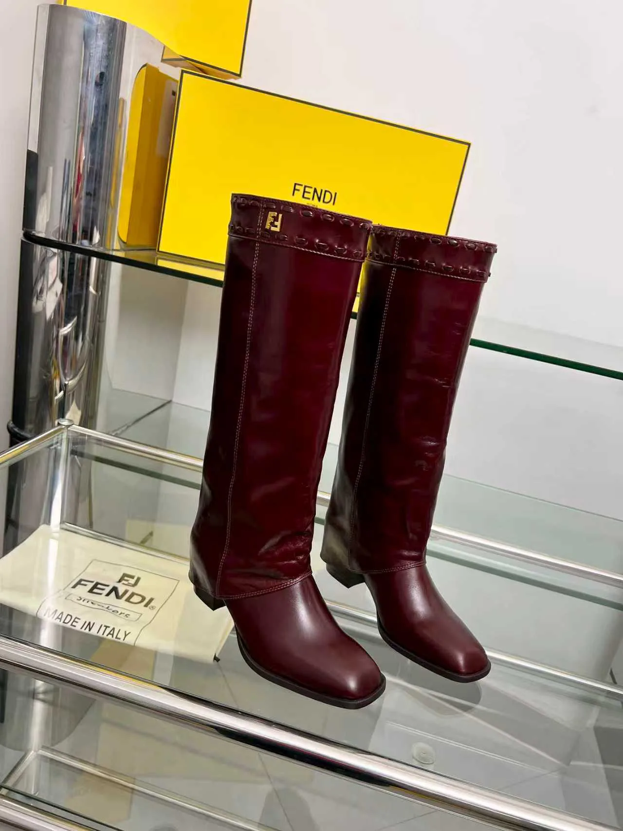 Women's Boots FENDI 18104318