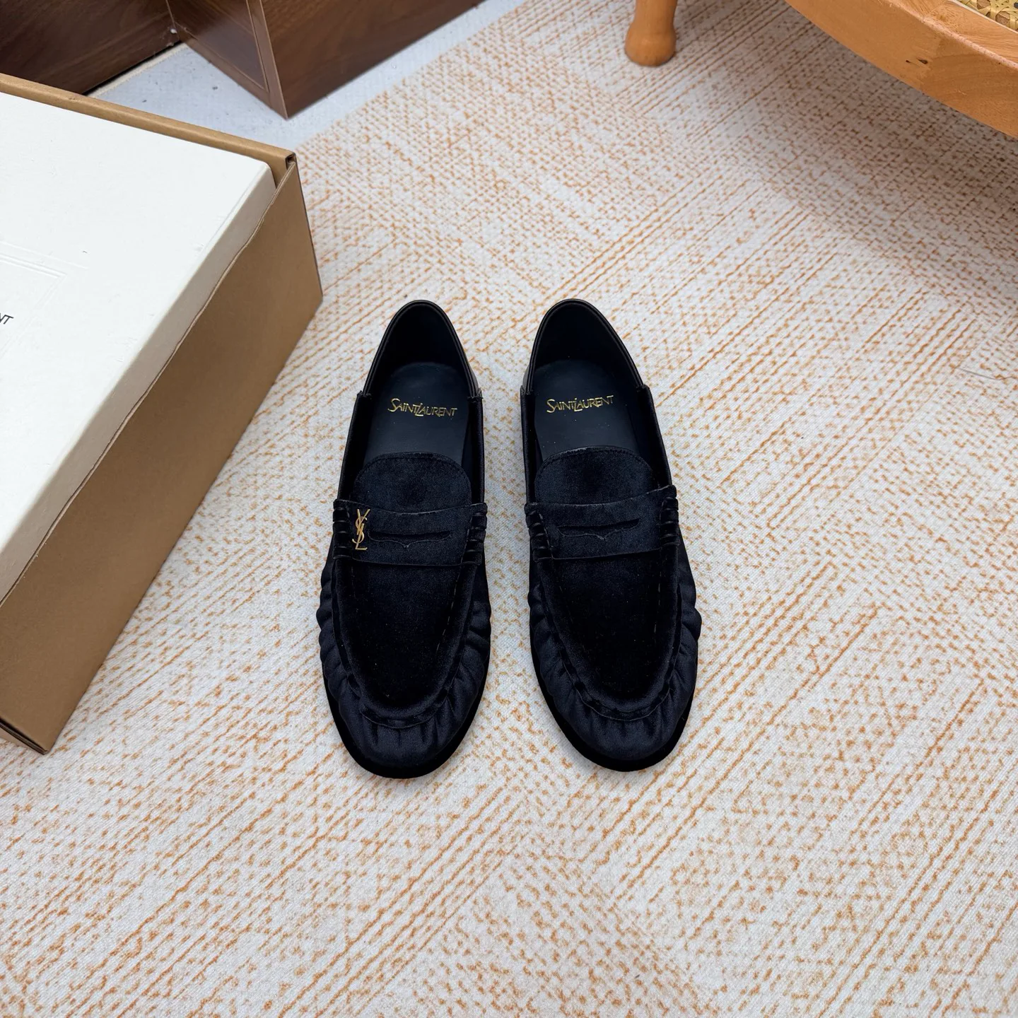 Women's Loafers And Moccasins SAINT LAURENT 18104188