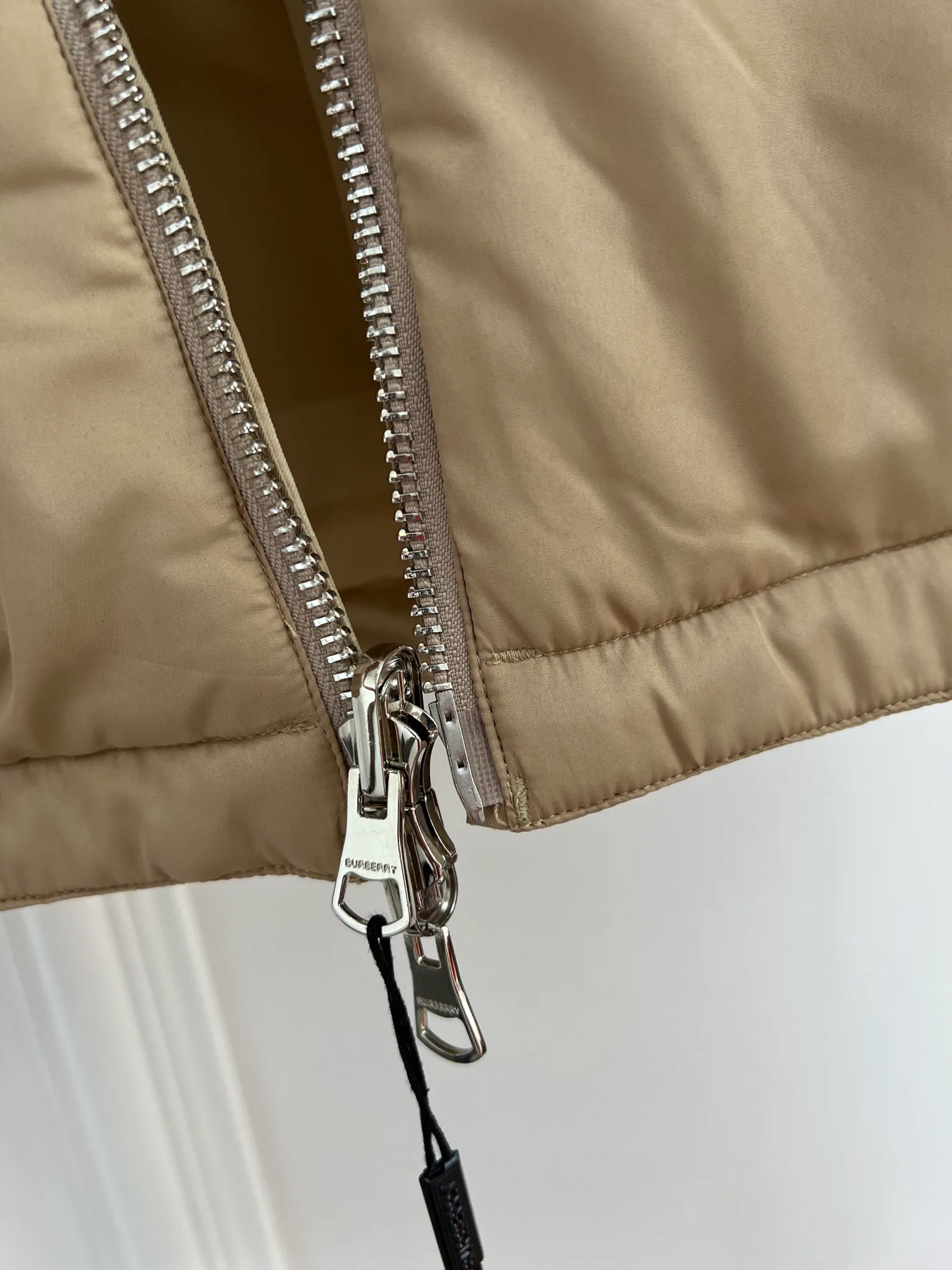 Women's Jackets And Down Jackets BURBERRY 18415749