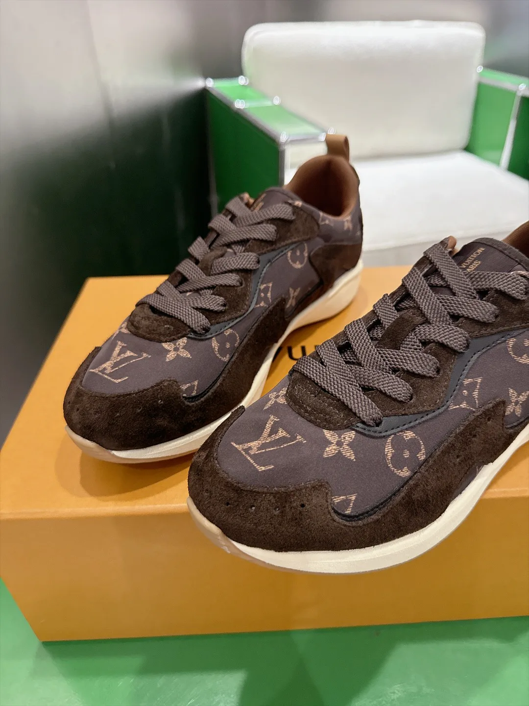 Men's Sneakers LOUIS VUITTON 18011733