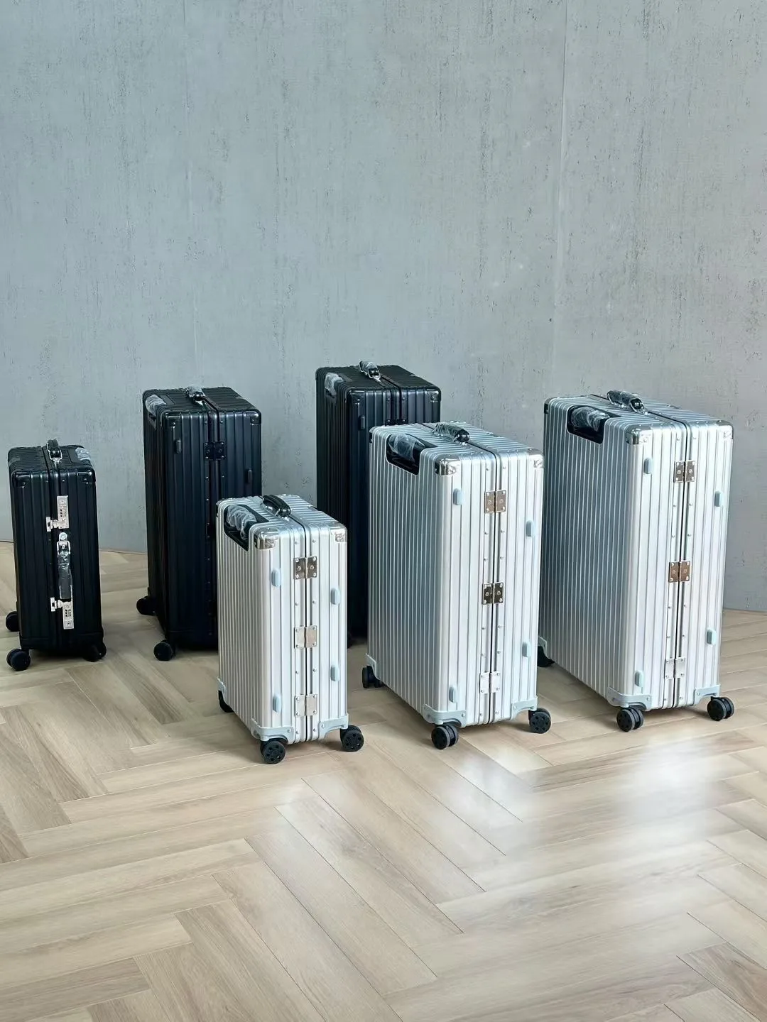 Suitcases RIMOWA 17851128
