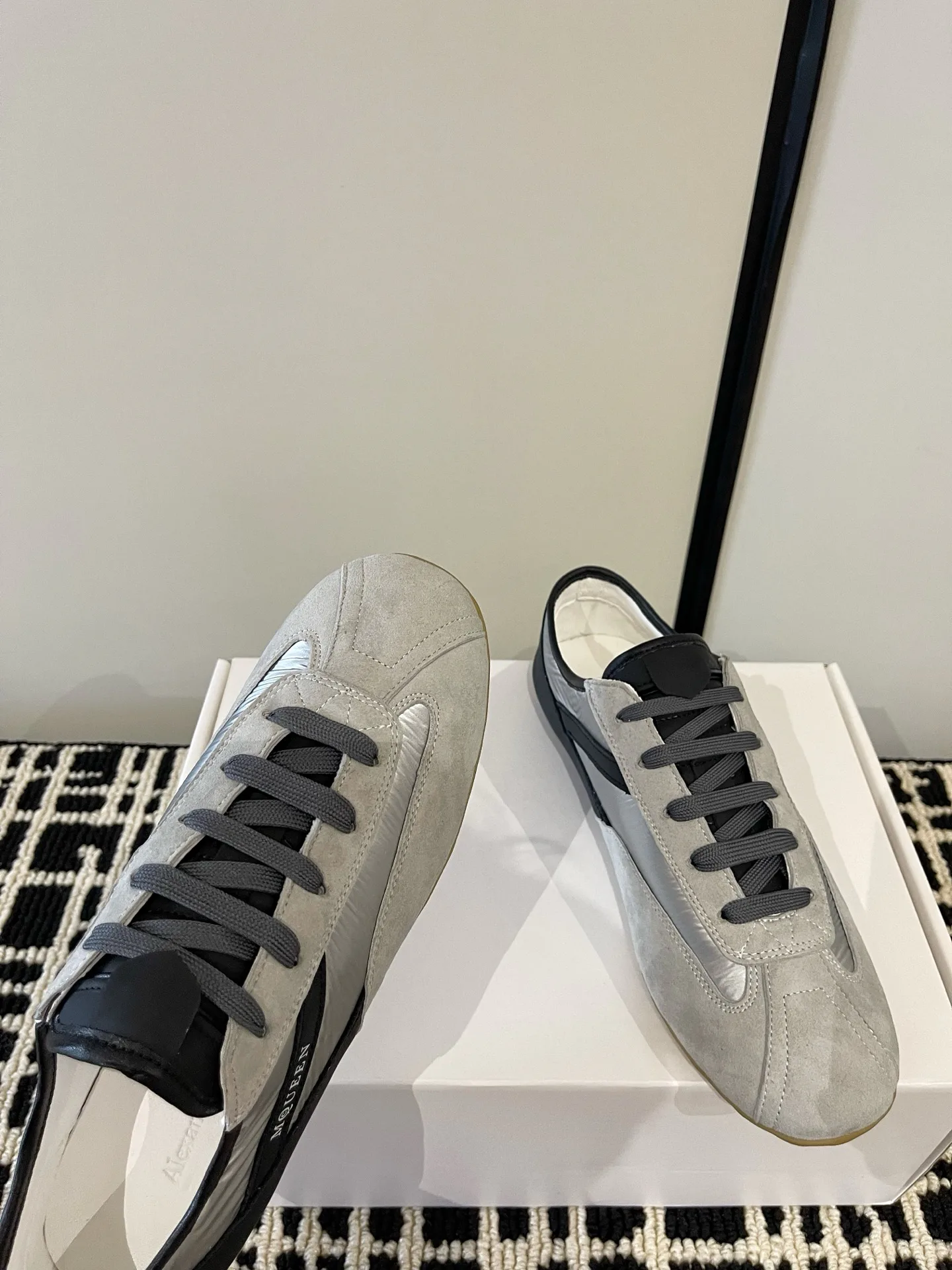 Women's Sneakers ALEXANDER MCQUEEN 18386229