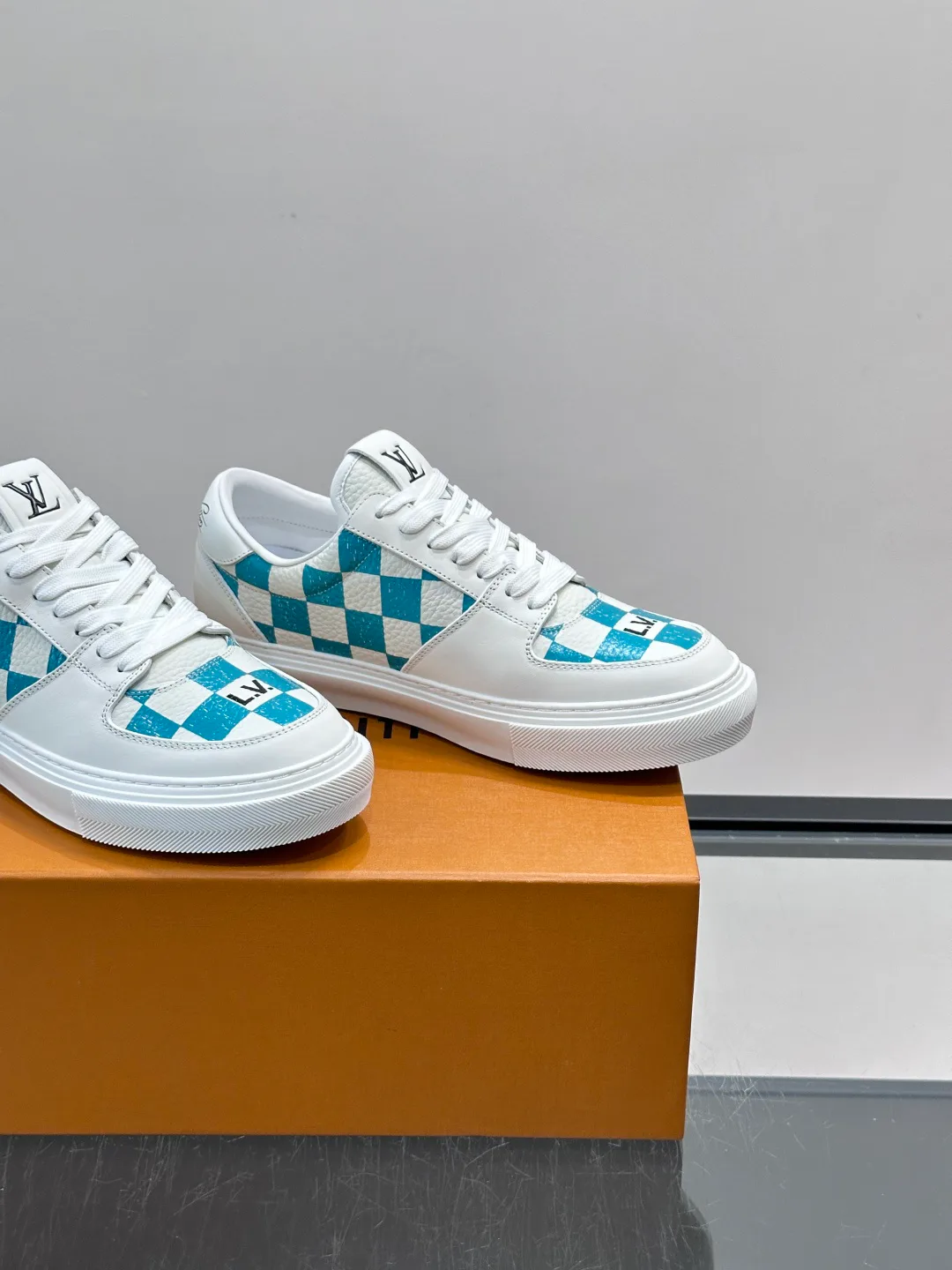 Men's Sneakers LOUIS VUITTON 17817672