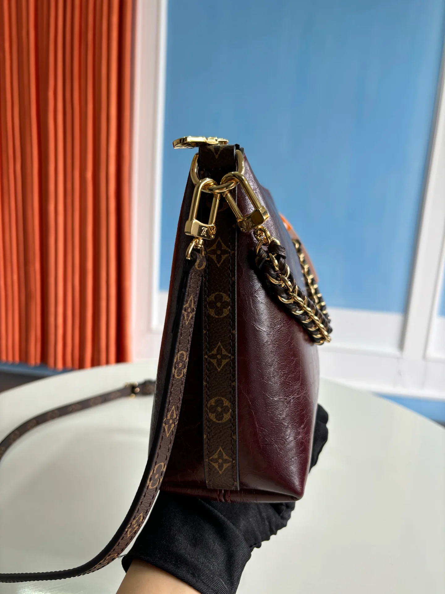 Women's Classic Handbags LOUIS VUITTON 18456599
