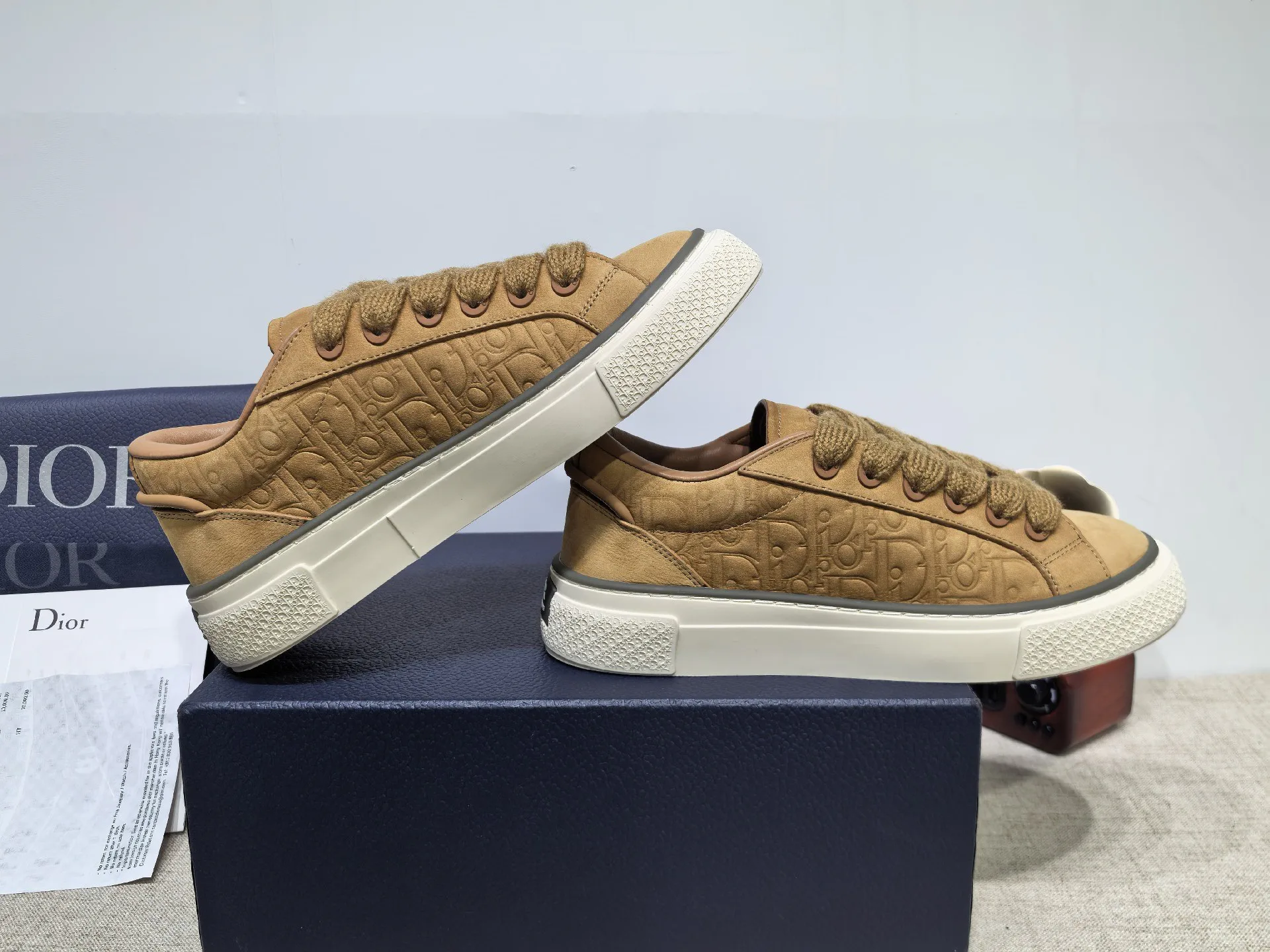 Women's Sneakers CHRISTIAN DIOR 17805340