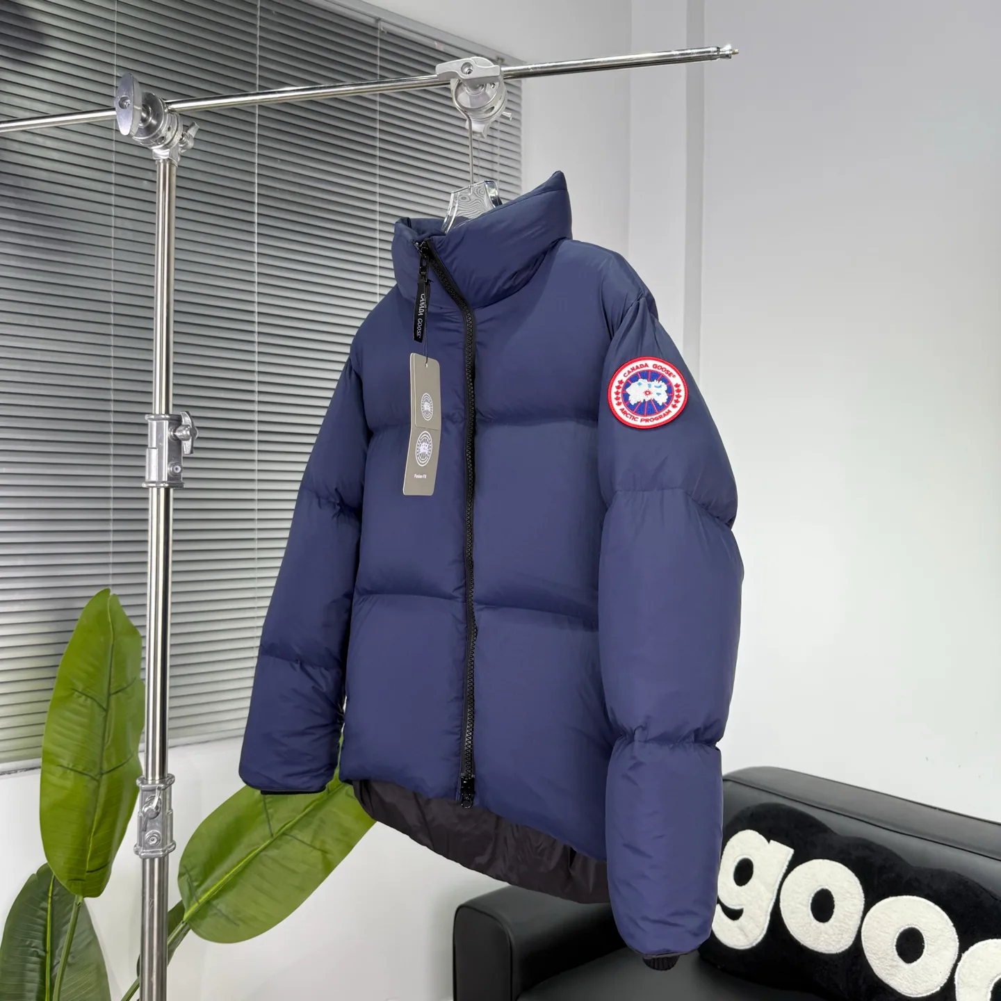 Men's Jackets And Down Jackets CANADA GOOSE 18204198