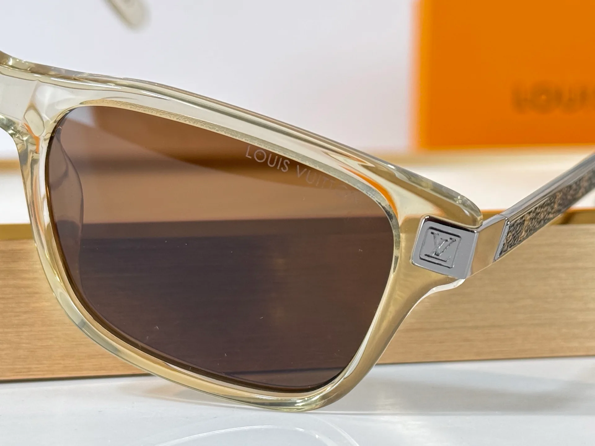 Glasses LOUIS VUITTON 18118140