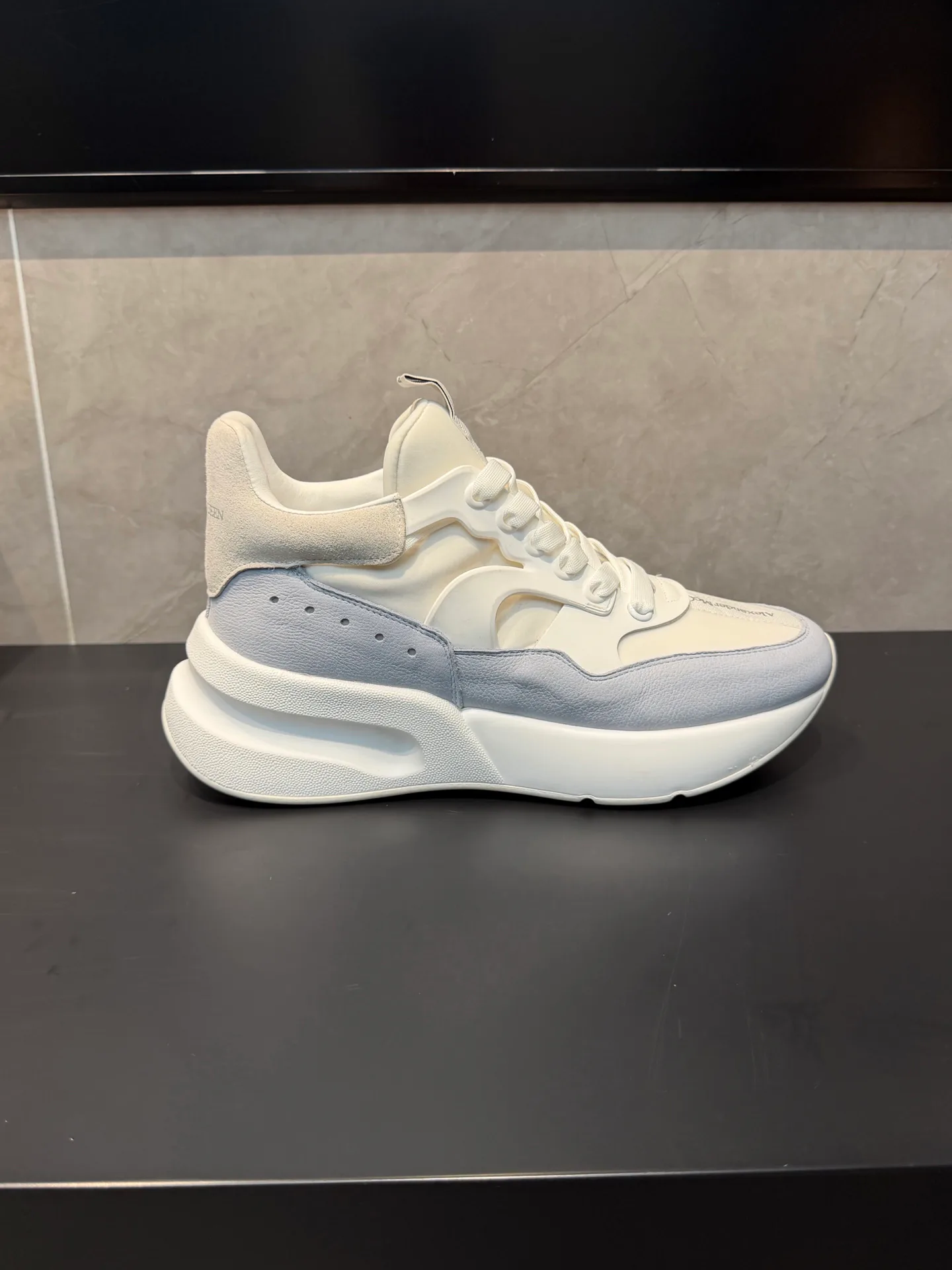 Women's Sneakers ALEXANDER MCQUEEN 18363840