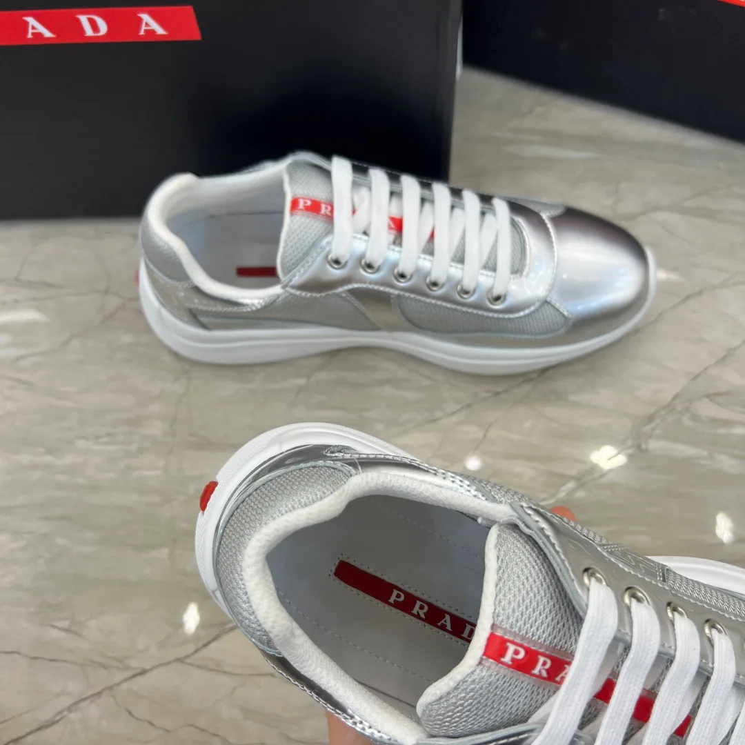 Women's Sneakers PRADA 18430431