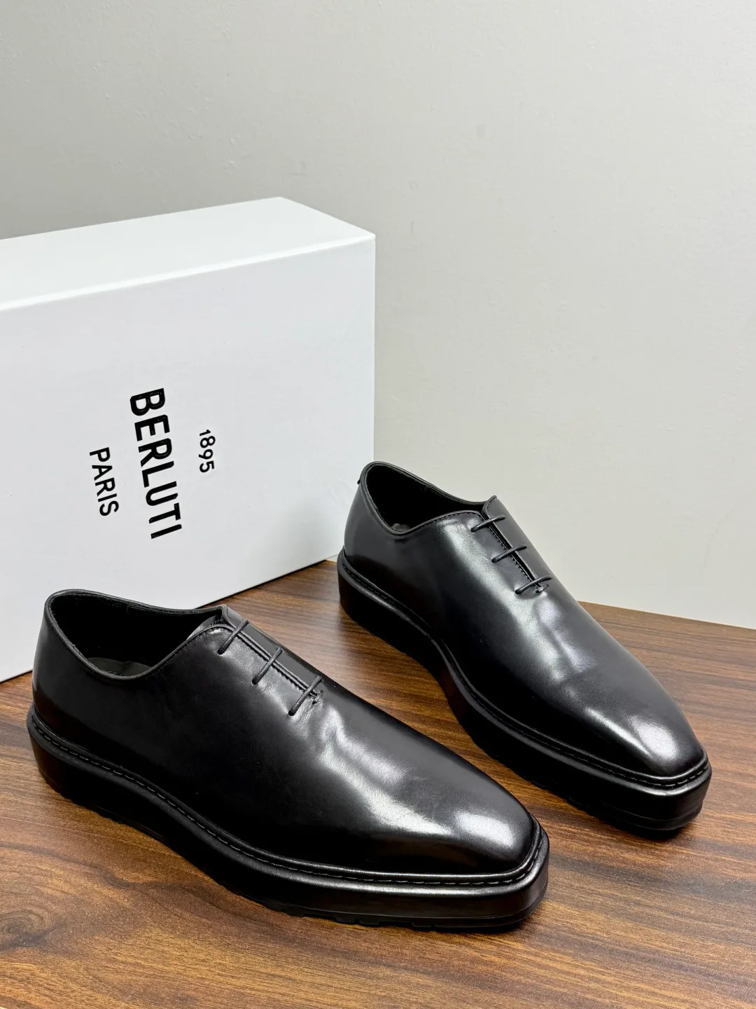 Men's Loafers And Dress Shoes BERLUTI 19569398