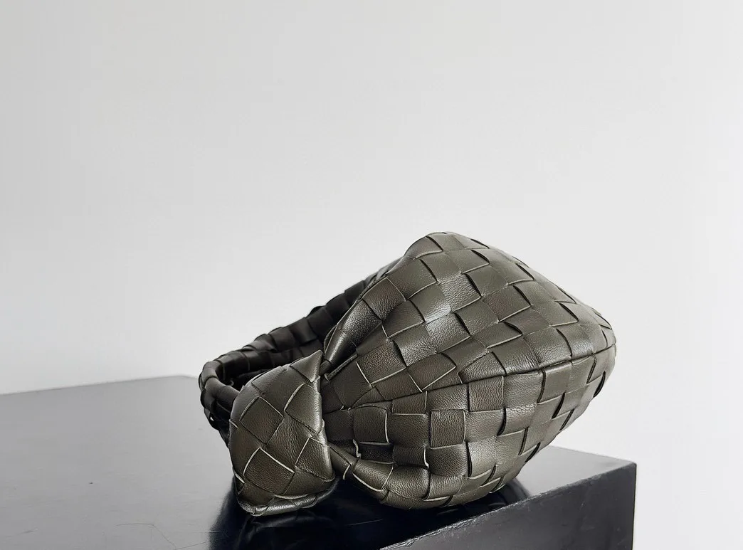 Women's Classic Handbags BOTTEGA VENETA 17489389