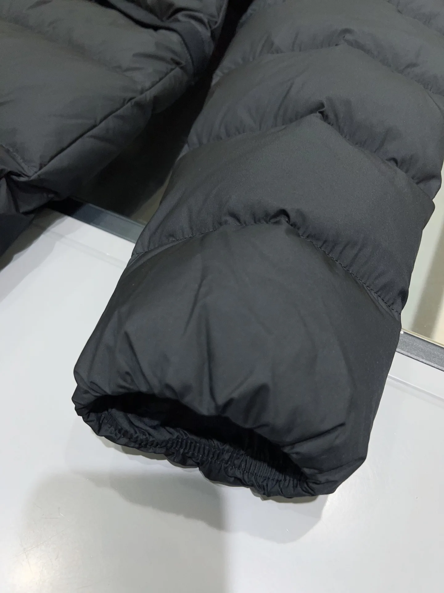 Women's Jackets And Down Jackets MONCLER 18368430