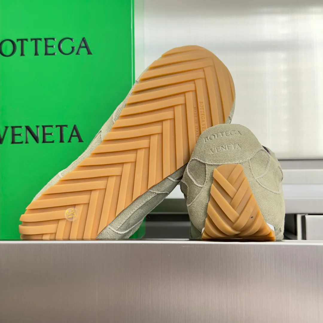 Women's Sneakers BOTTEGA VENETA 17771975
