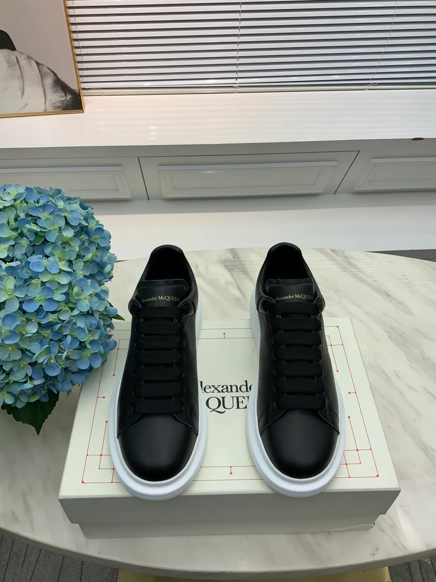 Women's Sneakers ALEXANDER MCQUEEN 18373673