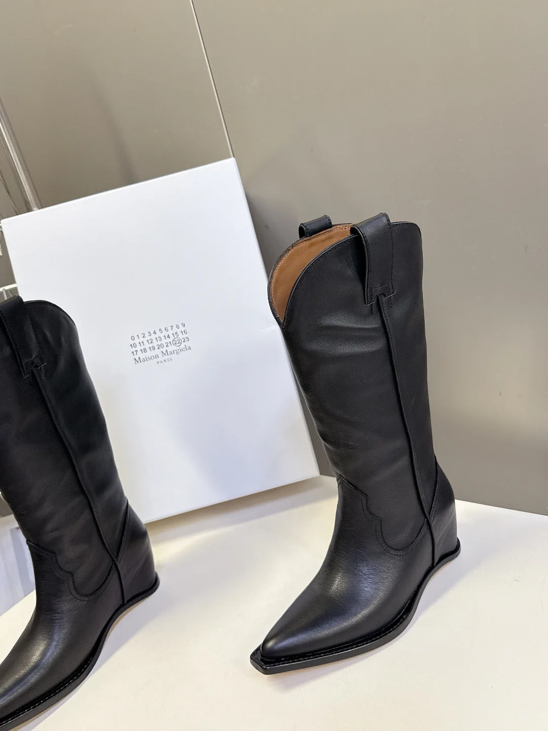 Women's Boots MAISON MARGIELA 17875627