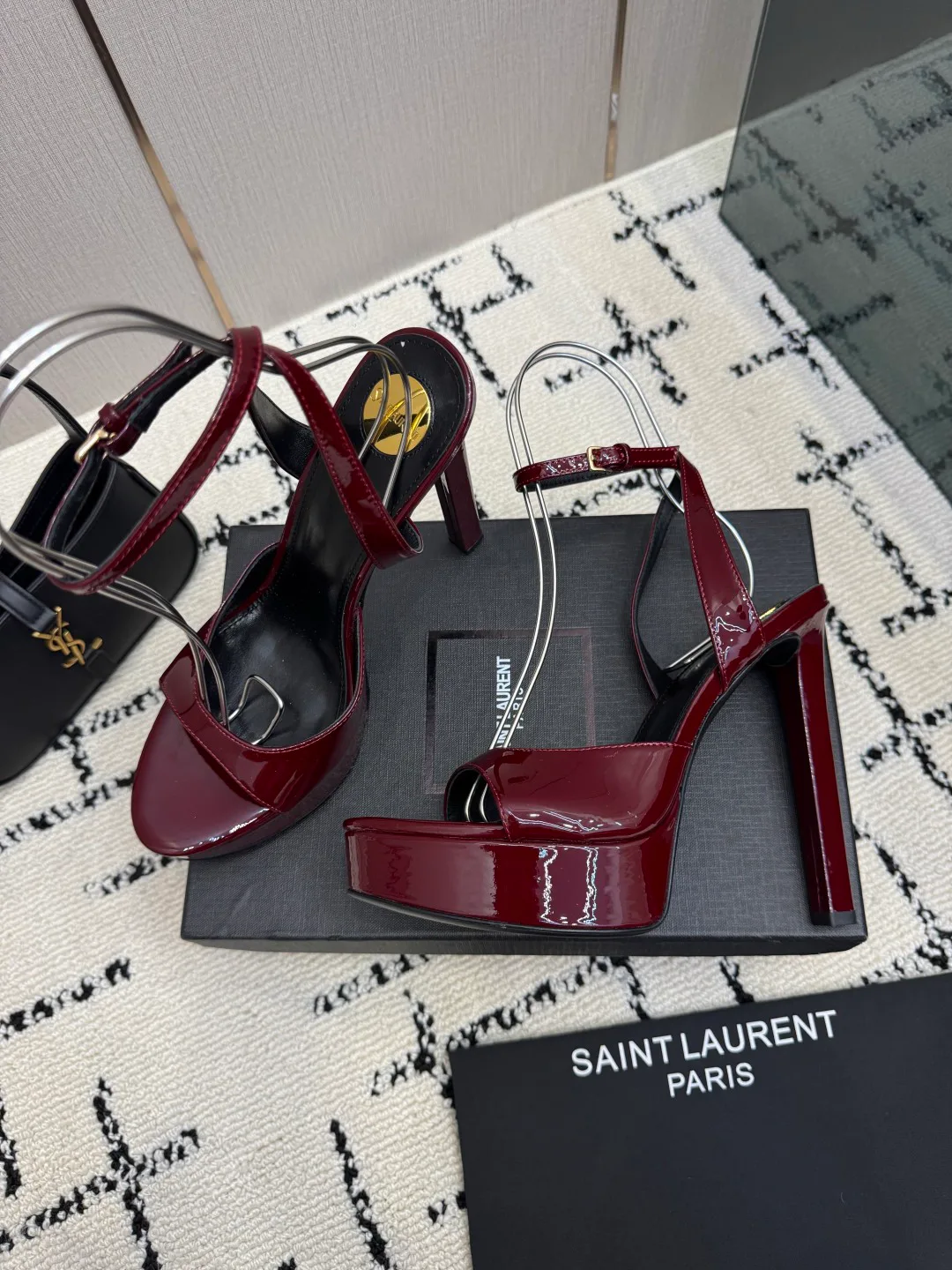 Women's Open-Toe Sandals SAINT LAURENT 18049023