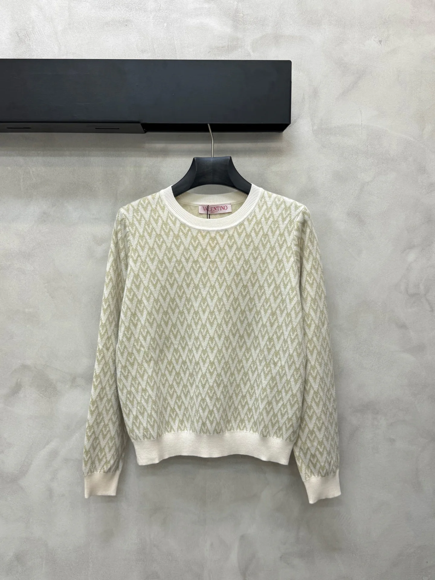 Women's Jumpers And Sweaters VALENTINO 18263227