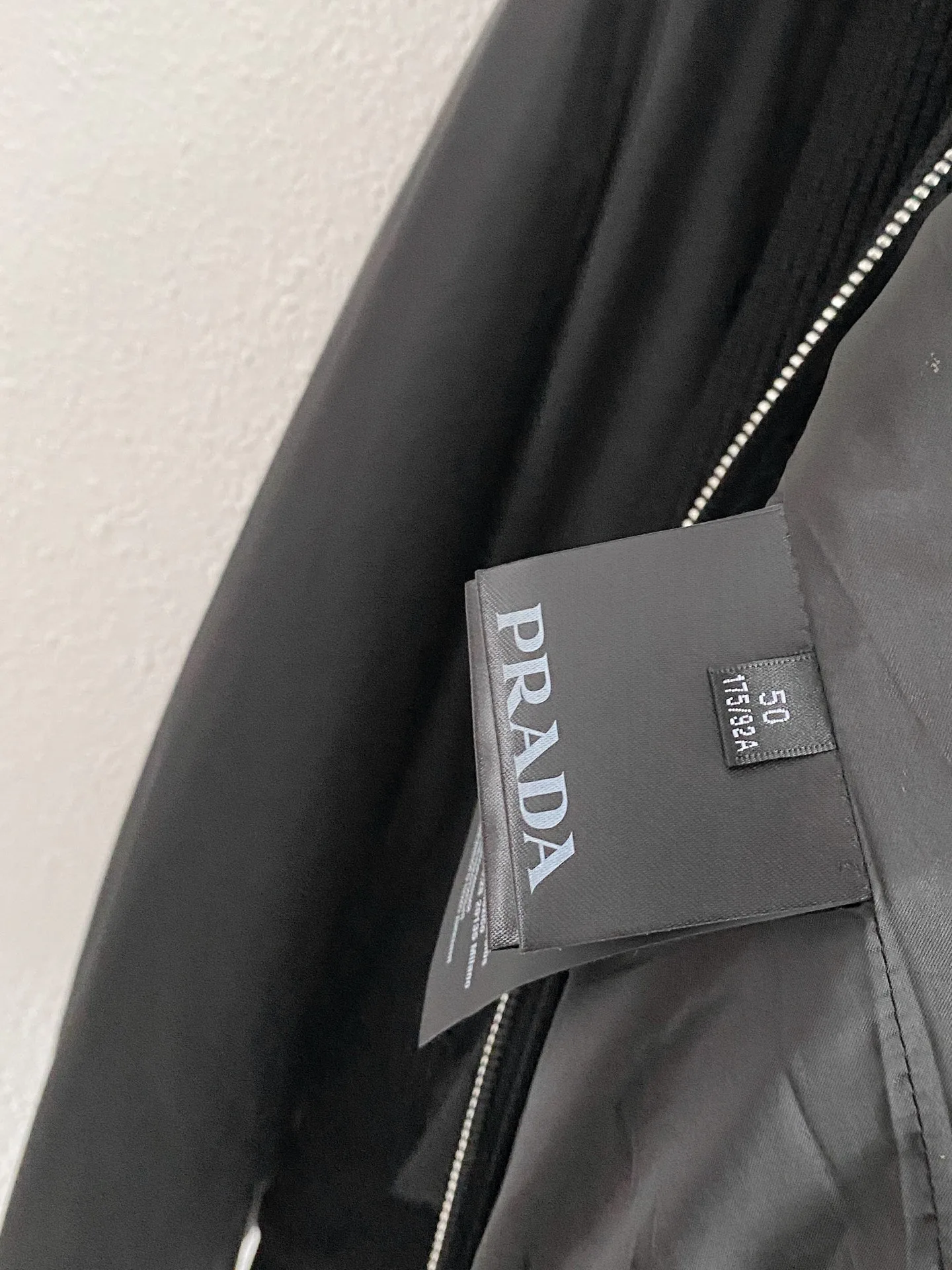 Men's Jackets And Down Jackets PRADA 18085196