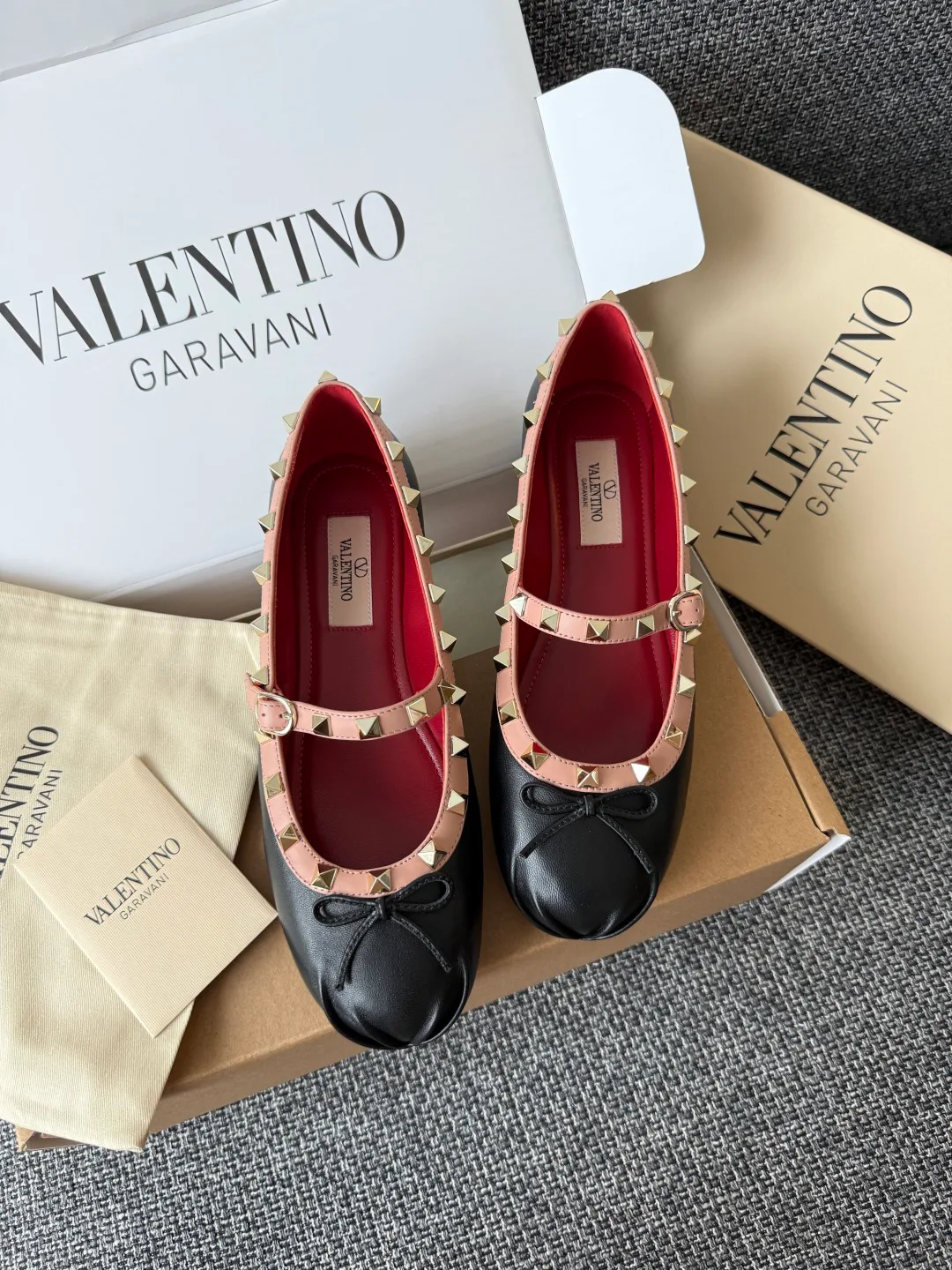 Women's Ballet Flats VALENTINO 18243754