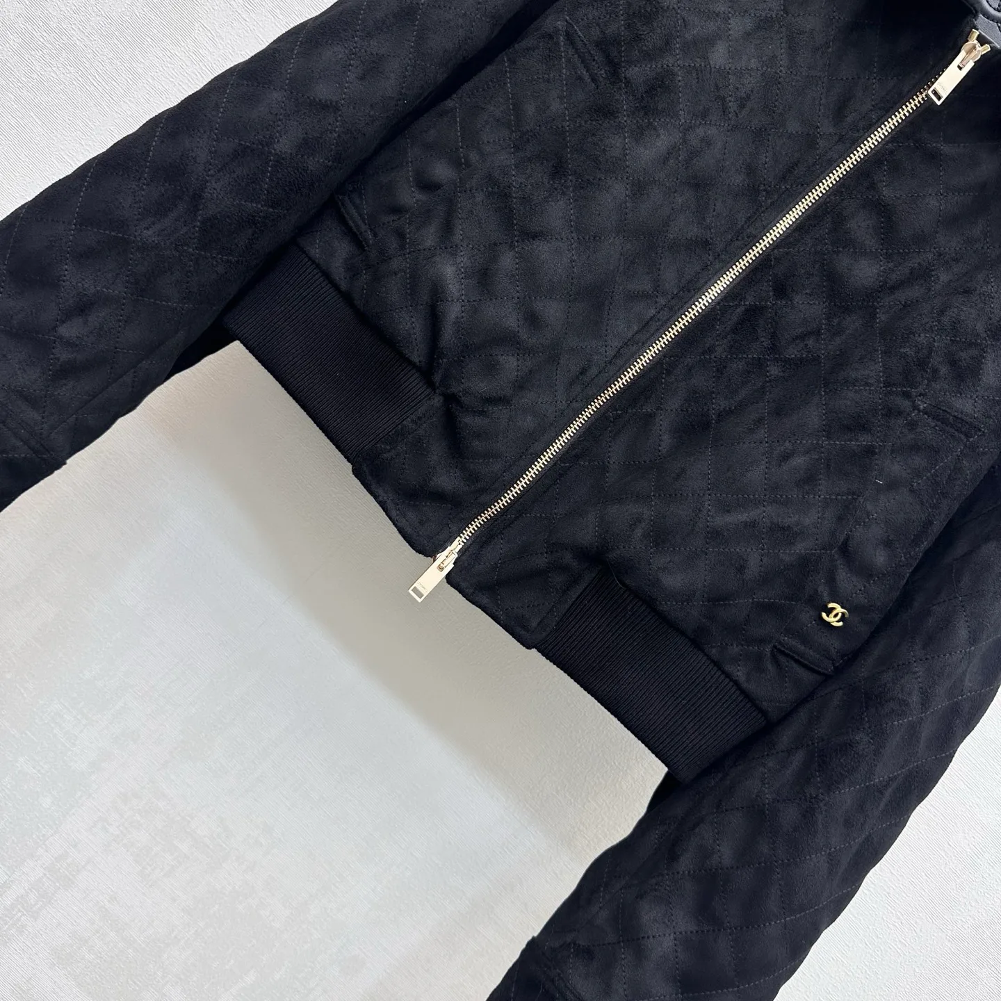 Куртки И Пуховики Женские Chanel 18680920