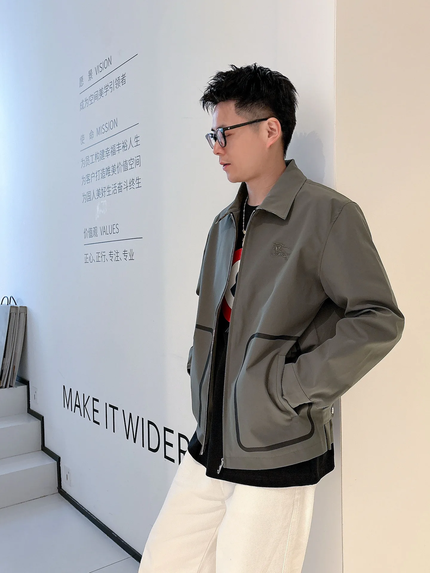 Men's Jackets And Down Jackets BURBERRY 18241178