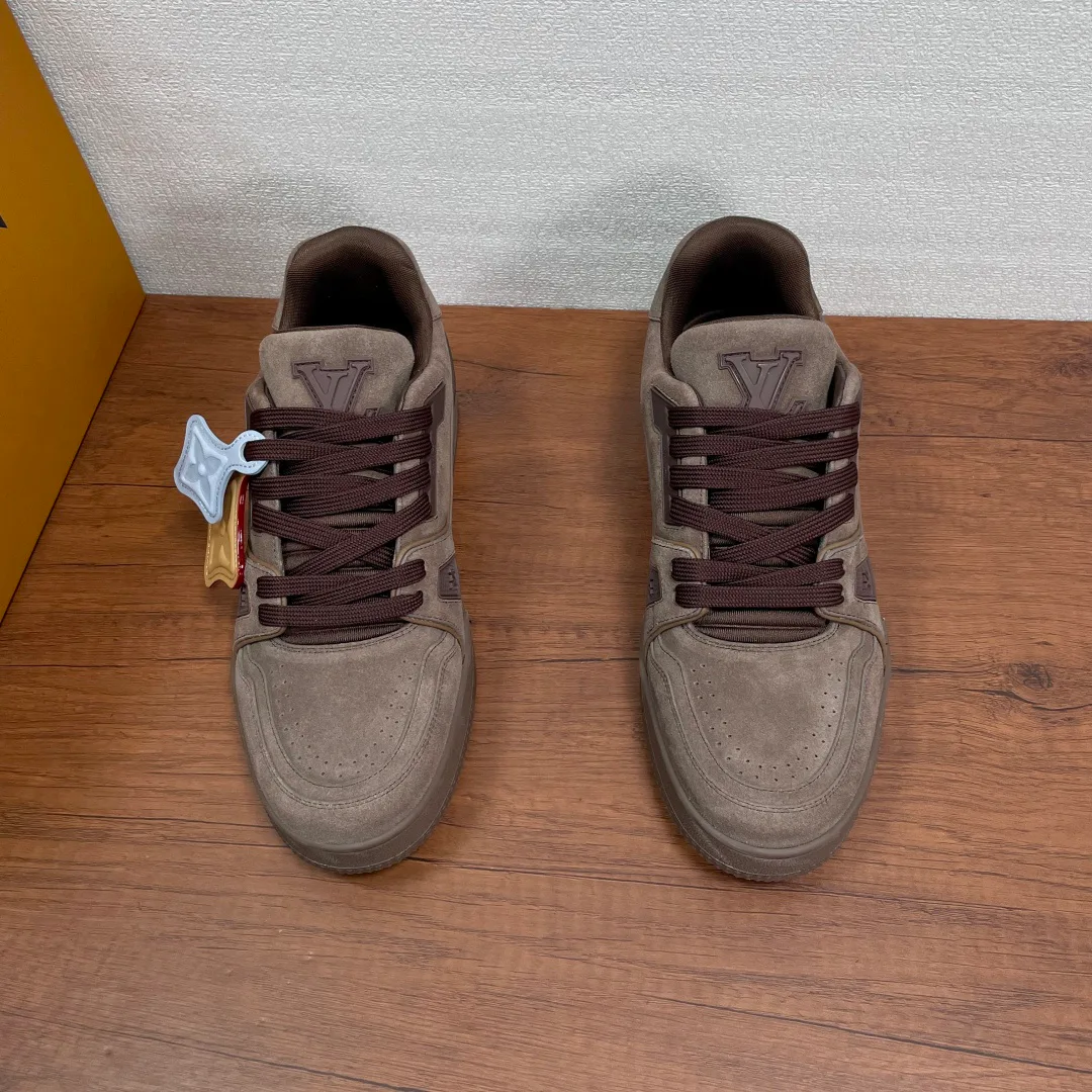 Men's Sneakers LOUIS VUITTON 17461093