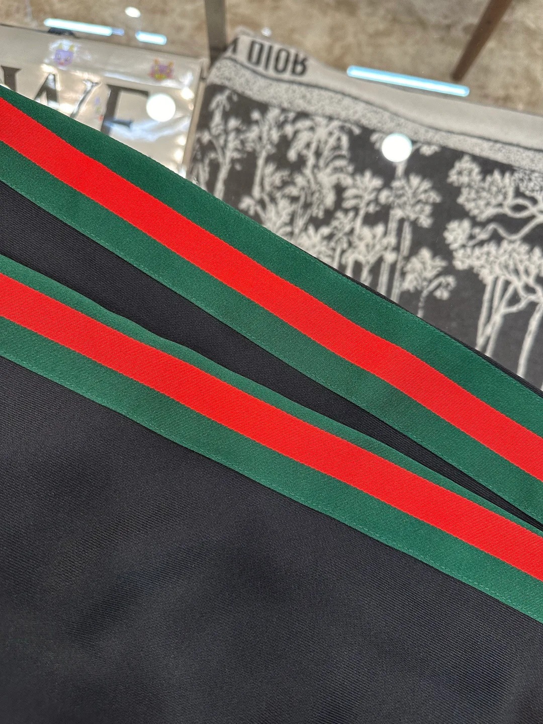 Men's Sweatshirts And Hoodies GUCCI 18153768