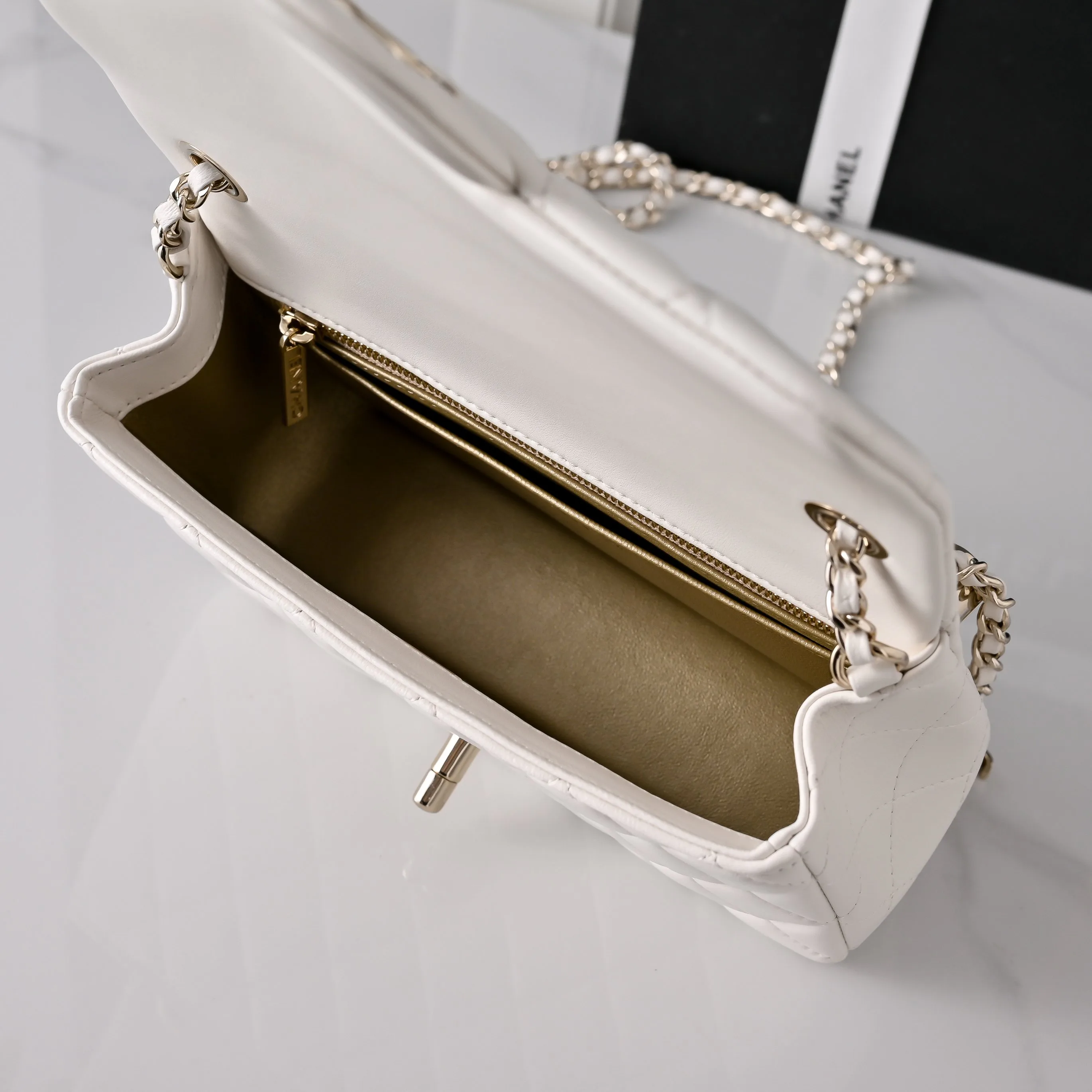 Women's Classic Handbags CHANEL 18148078