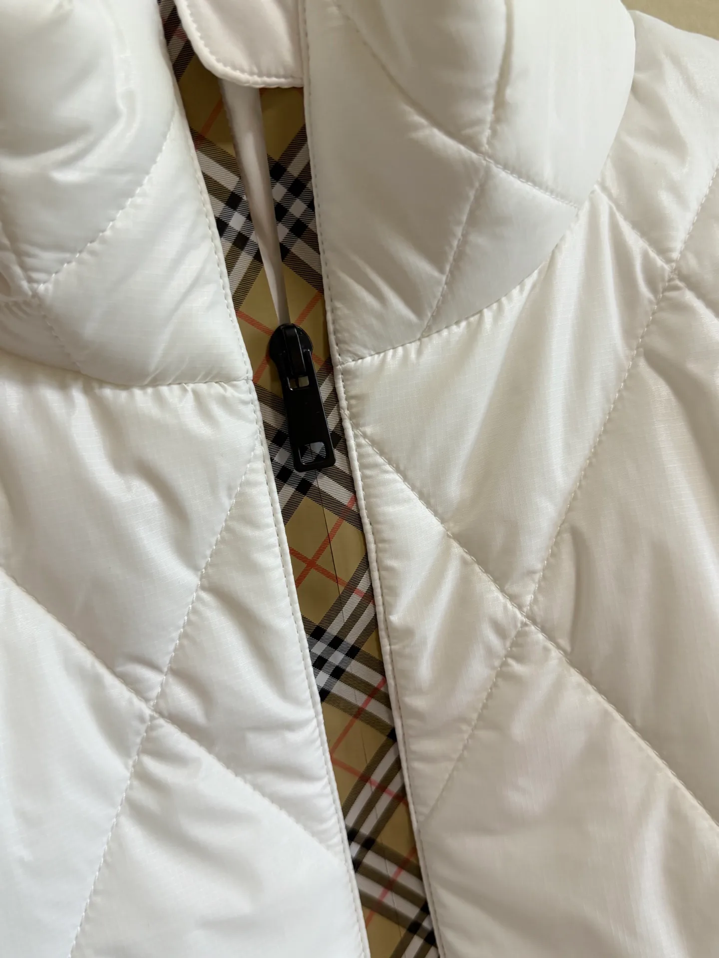 Women's Jackets And Down Jackets BURBERRY 18518525