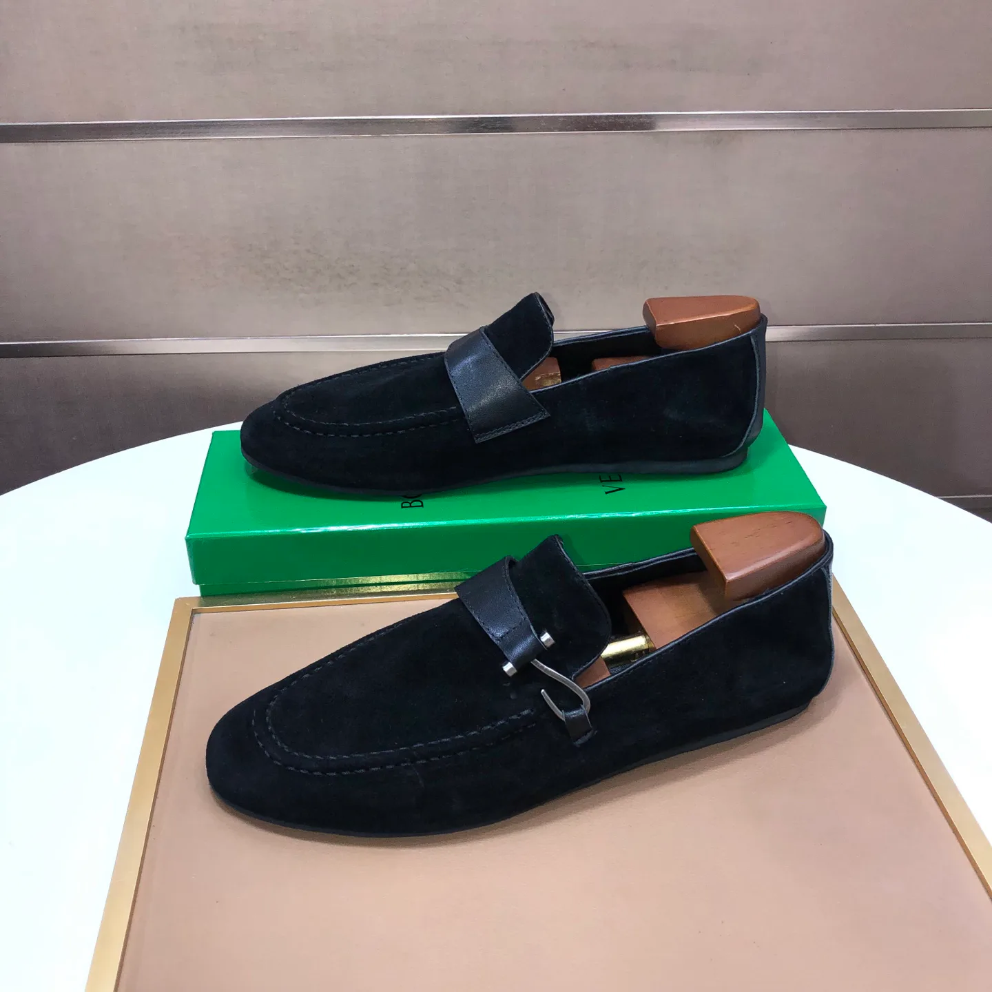 Men's Loafers And Dress Shoes BOTTEGA VENETA 18262220