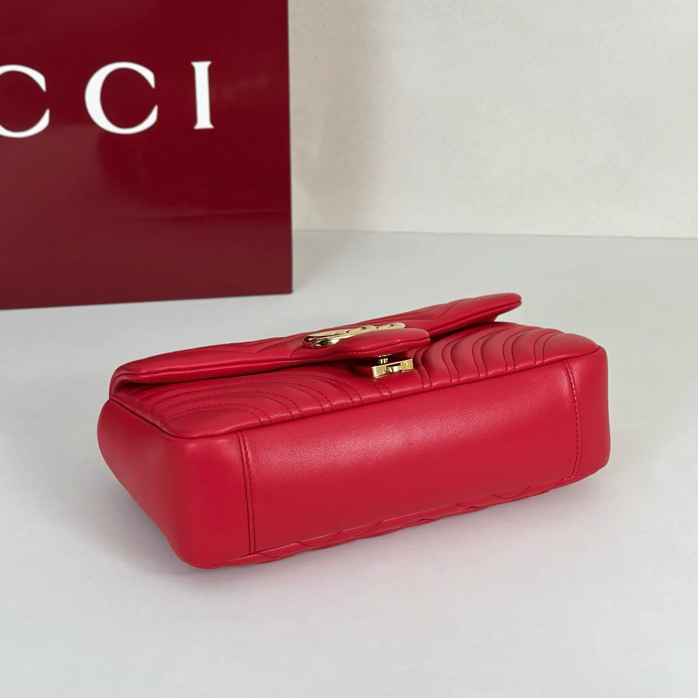 Классические Сумки Женские Gucci 18614537