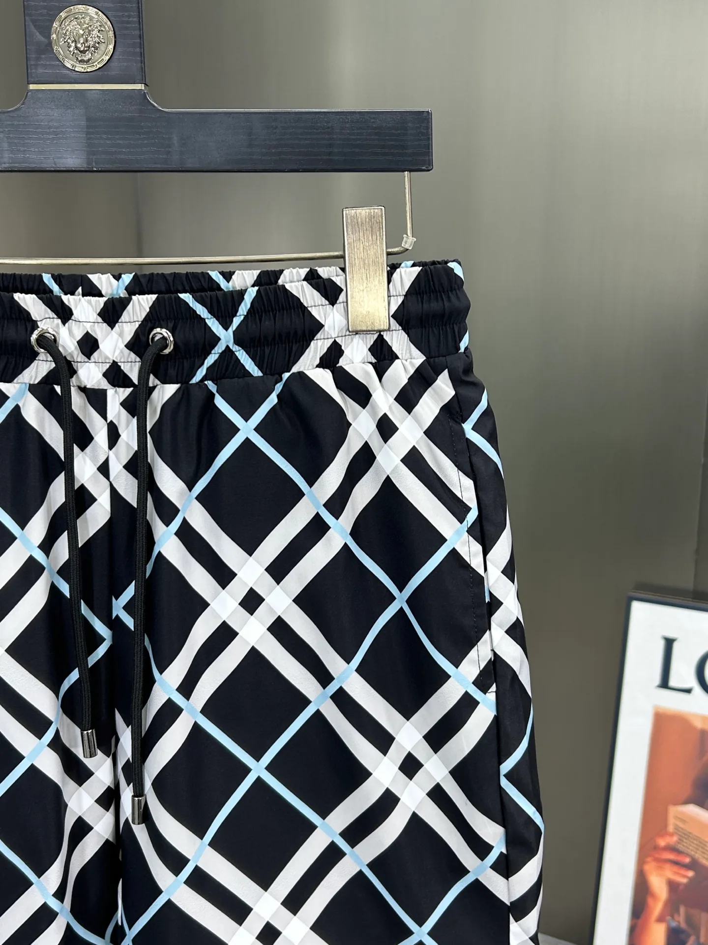 Men's Shorts BURBERRY 18000488