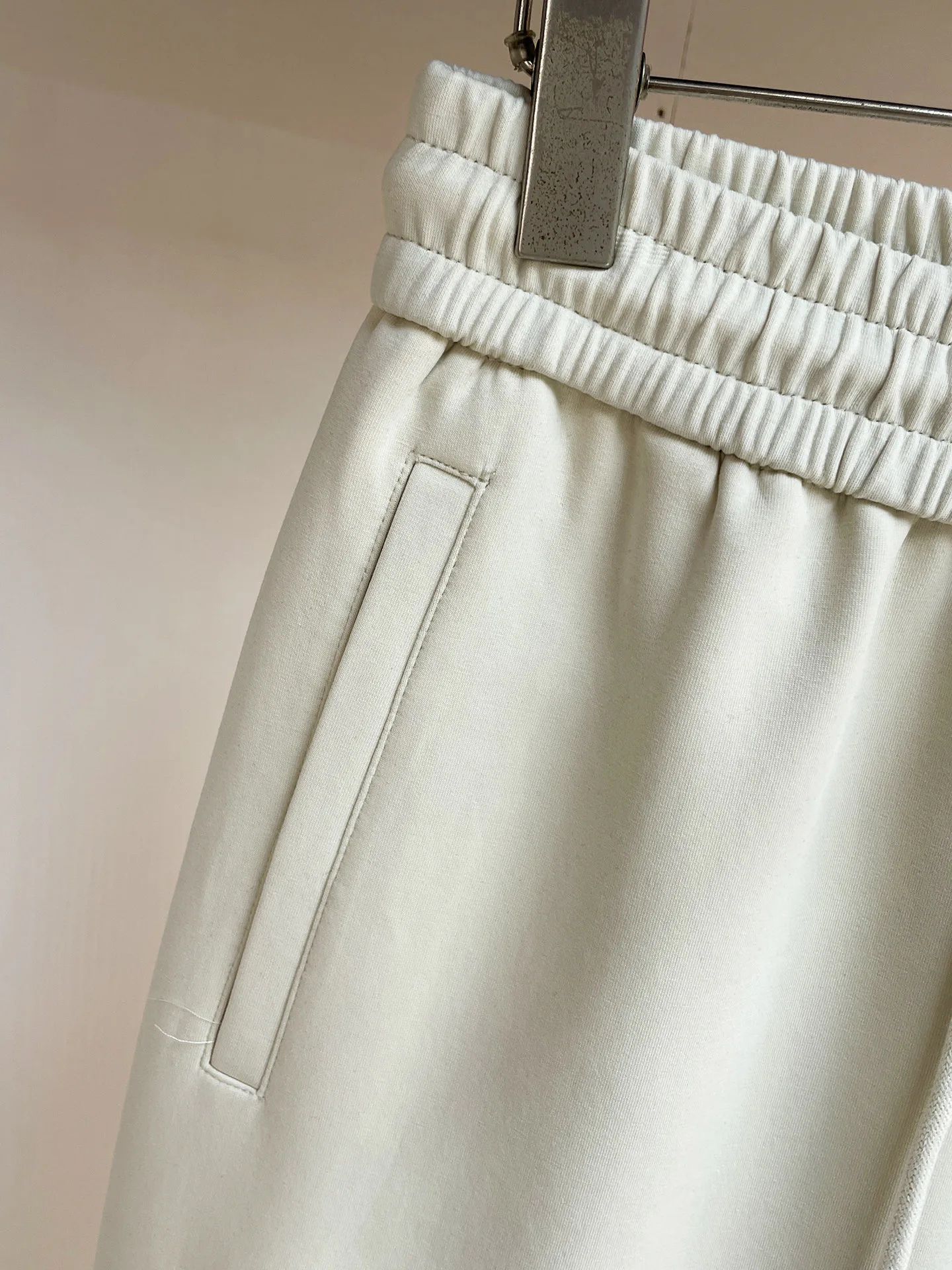 Men's Trousers MONCLER 18499617