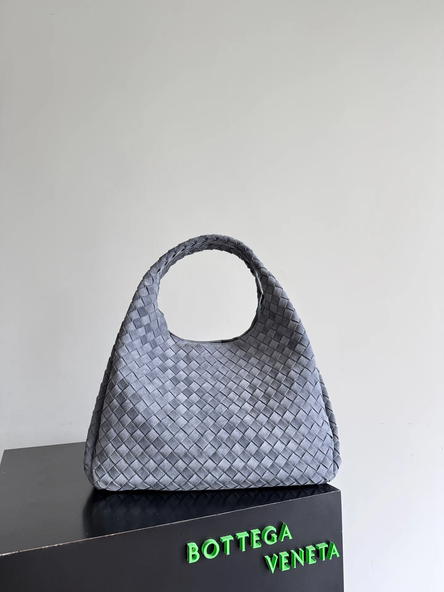 Women's Classic Handbags BOTTEGA VENETA 18321528