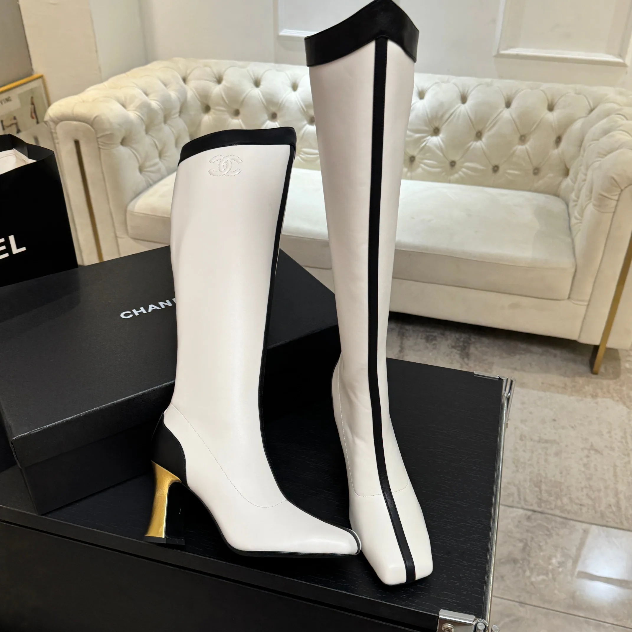 Women's Boots CHANEL 18154759