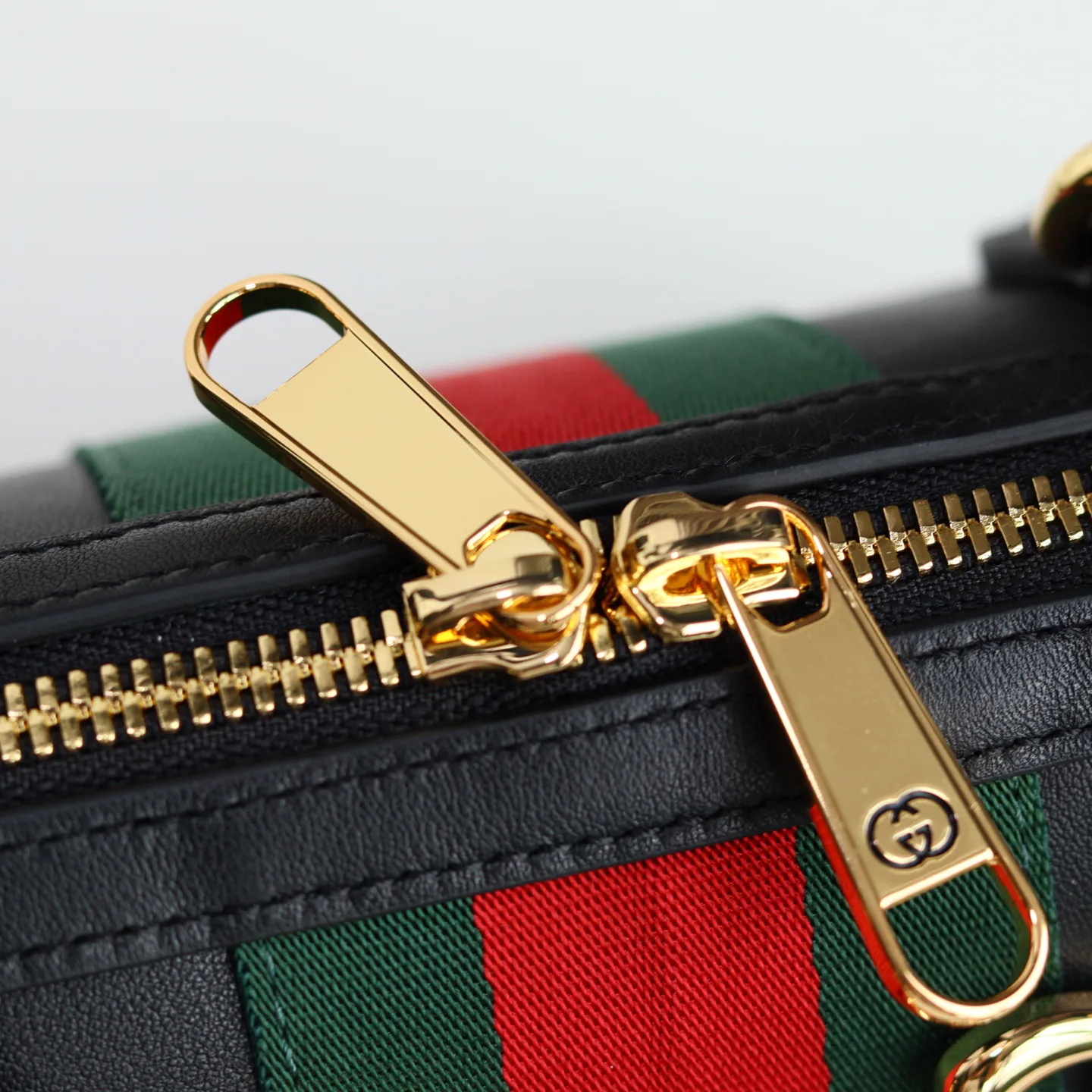 Классические Сумки Женские Gucci 18614484