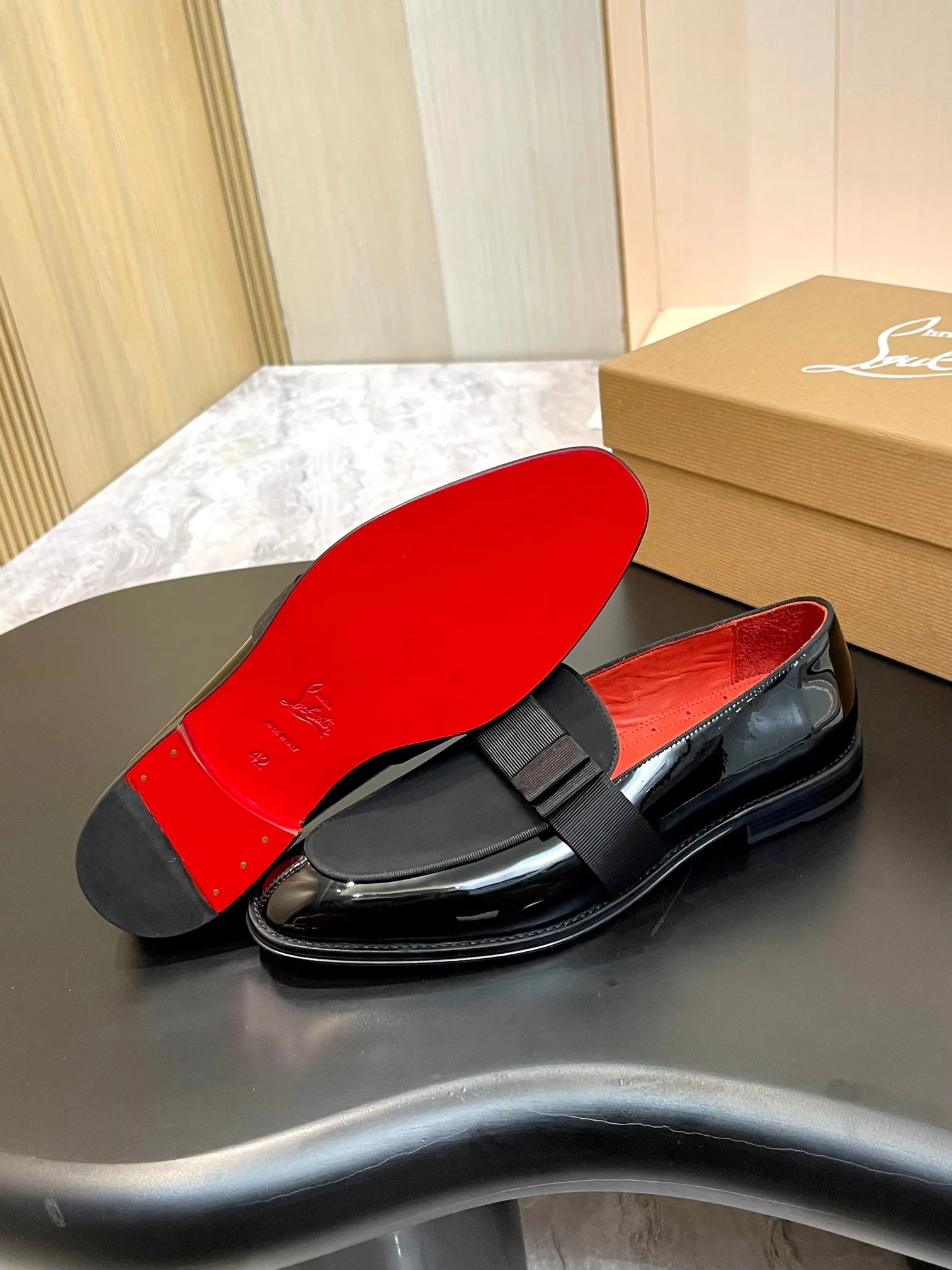 Men's Loafers And Dress Shoes CHRISTIAN LOUBOUTIN 18117251