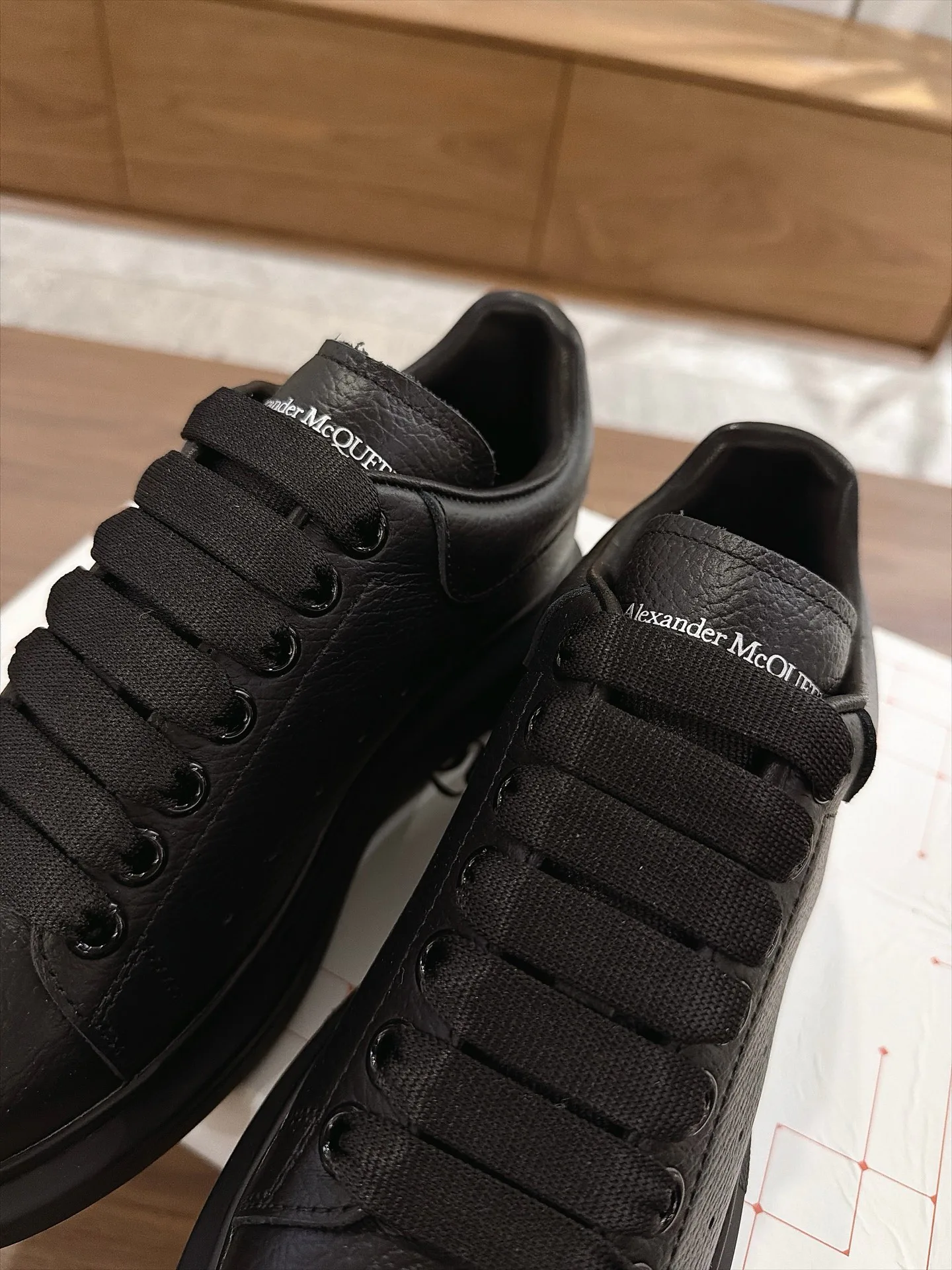 Women's Sneakers ALEXANDER MCQUEEN 18219649