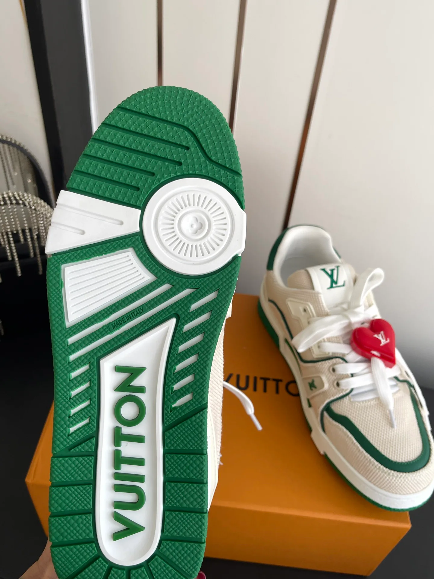 Women's Sneakers LOUIS VUITTON 17673236