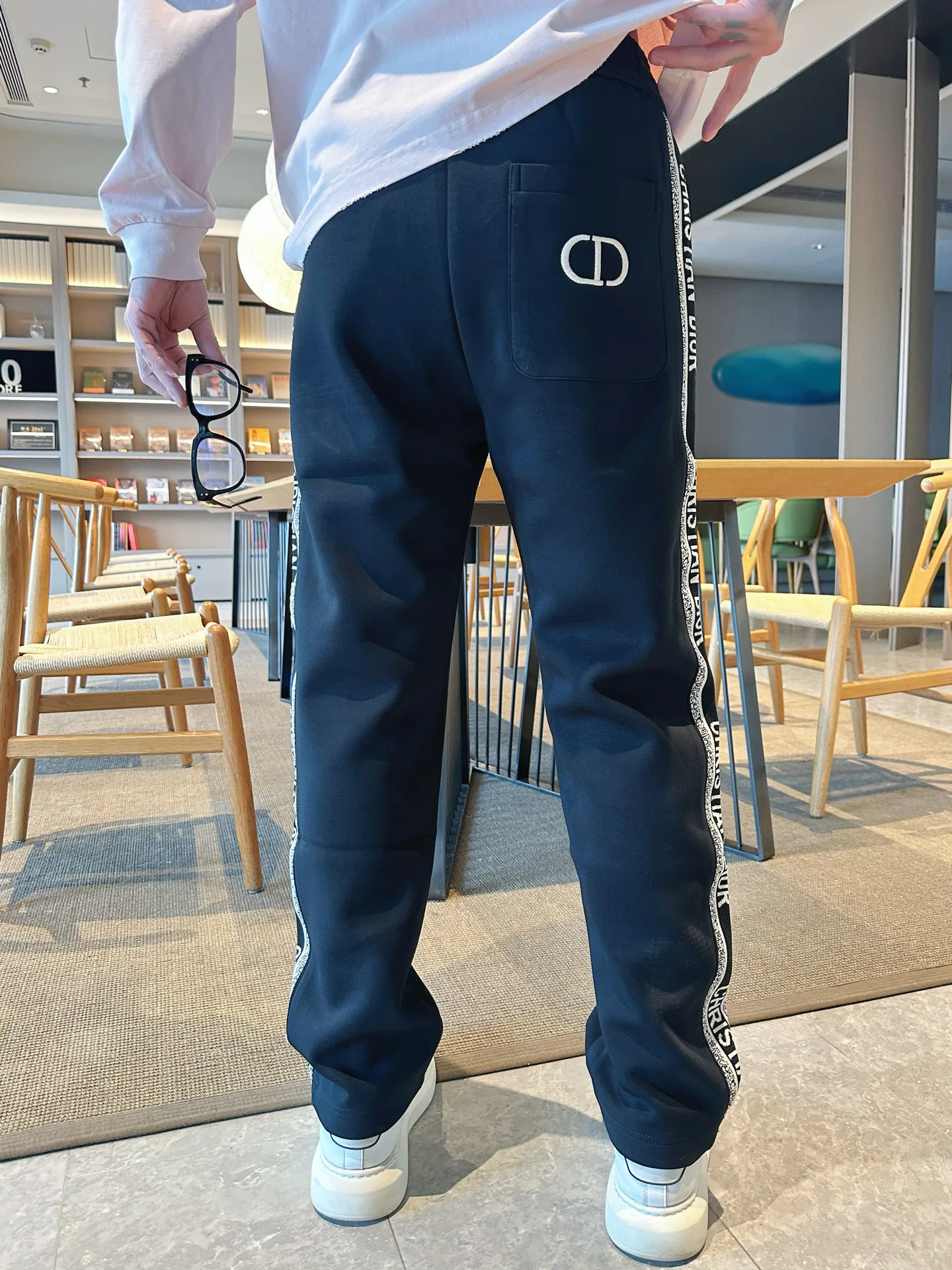 Men's Trousers CHRISTIAN DIOR 18345736